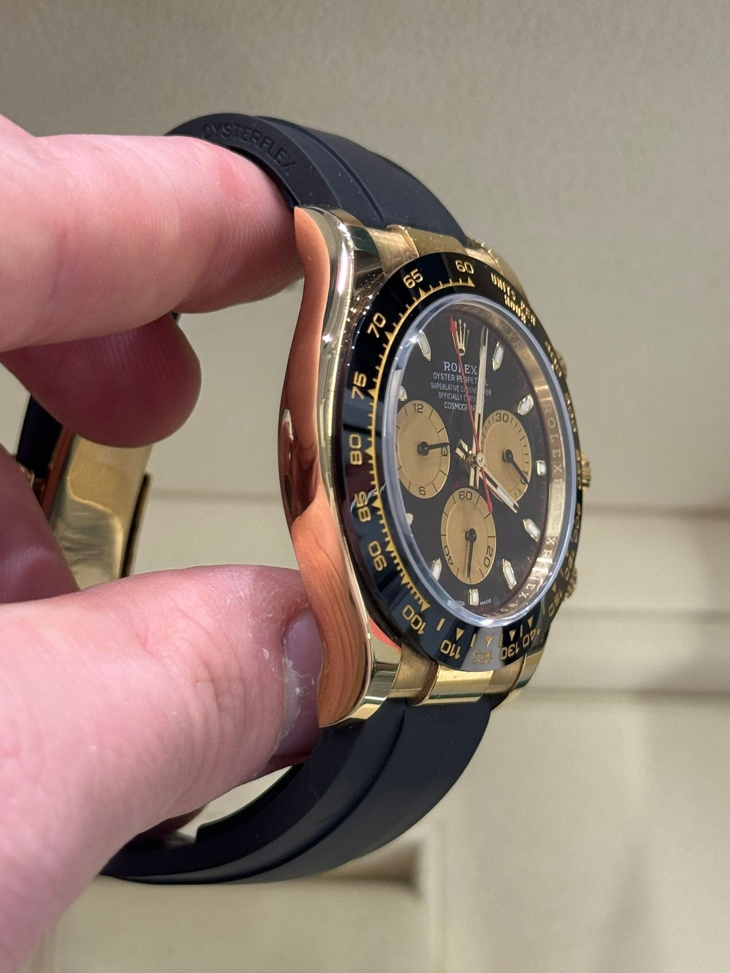 Rolex Yellow Gold Daytona Watch - 40 MM - Oysterflex Strap - Black Dial - 116518LN bkchof