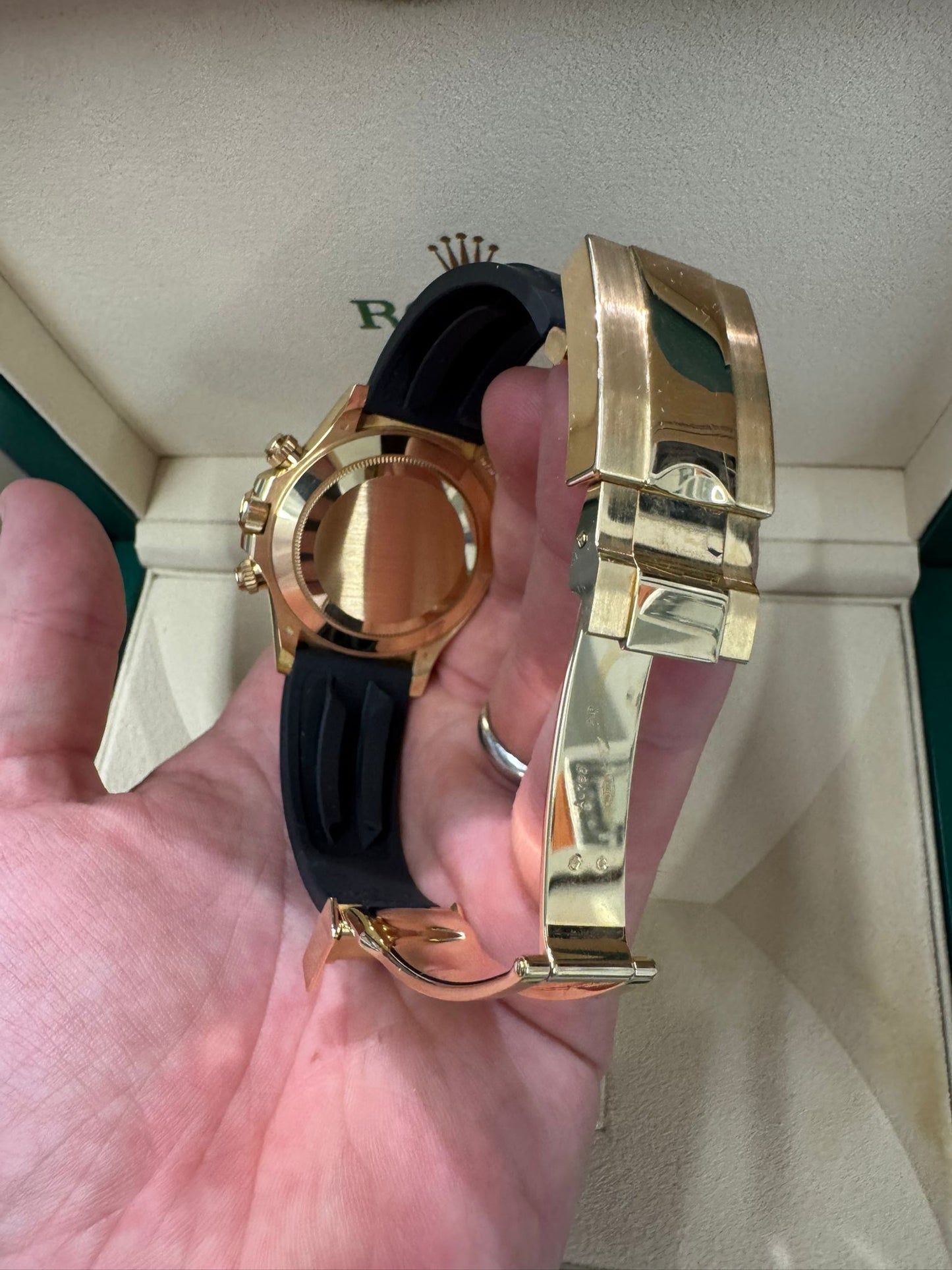 Rolex Yellow Gold Daytona Watch - 40 MM - Oysterflex Strap - Black Dial - 116518LN bkchof