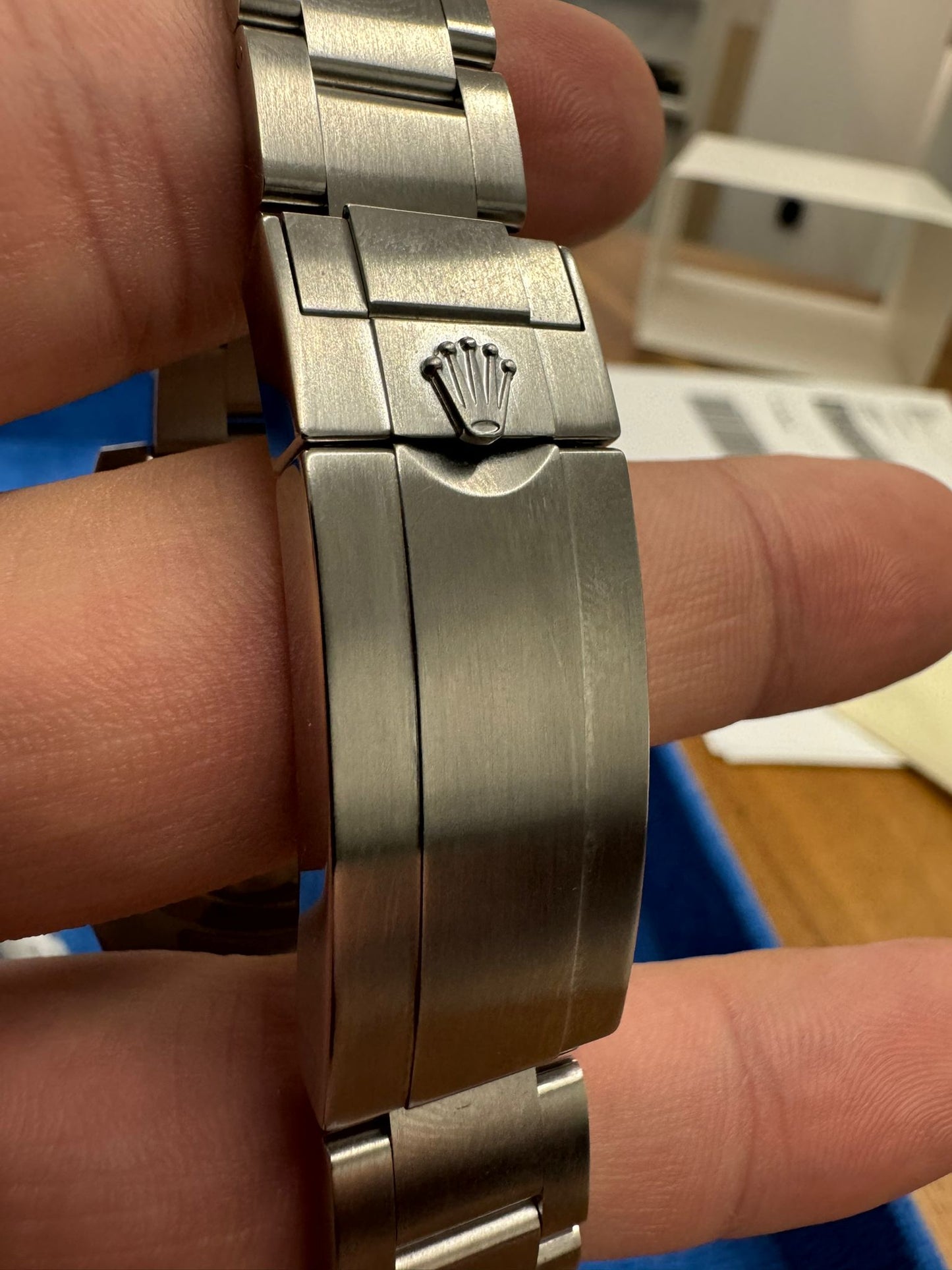 Rolex Hulk Steel Submariner Watch 40MM - Oyster Bracelet - Green Dial - 116610LV