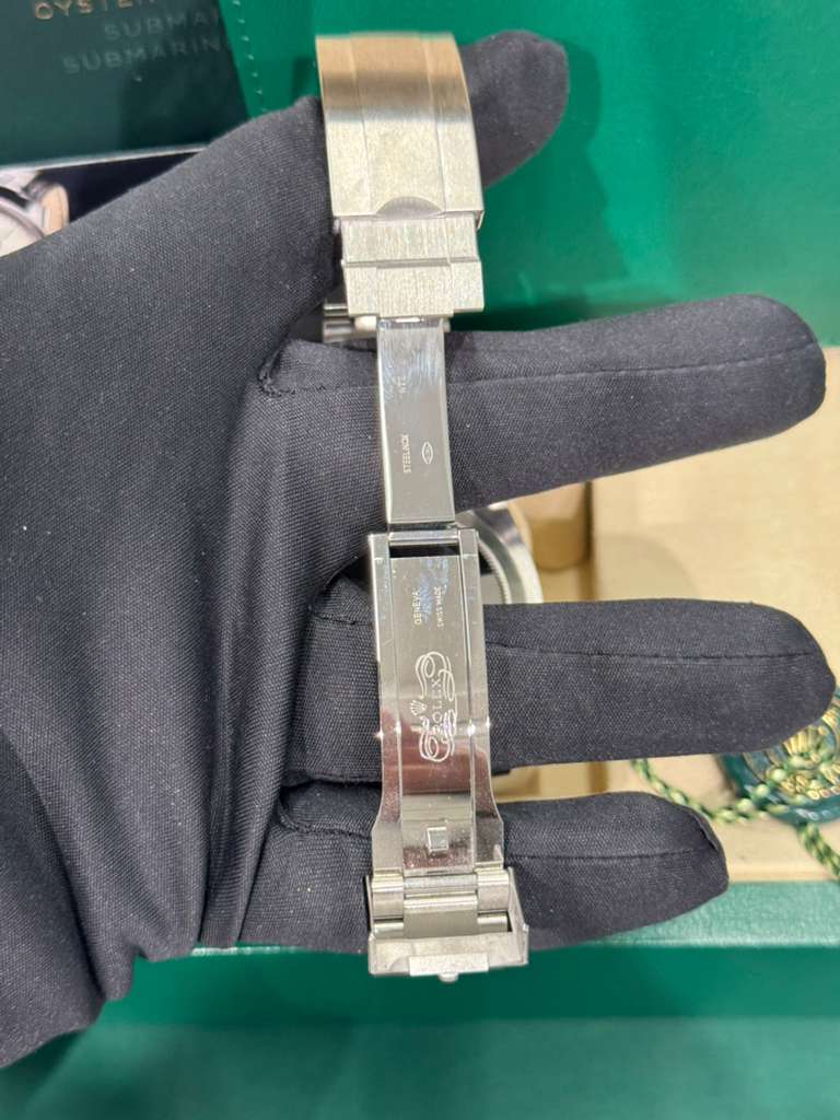 Rolex Oystersteel Submariner 41MM - Oyster Bracelet - Black No Date Dial - 124060