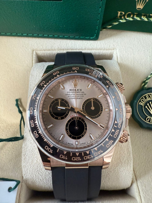 Rolex Everose Gold Cosmograph Daytona Watch - 40 MM - Oysterflex Strap - Black Cerachrom Bezel - Sundust And Black Index Dial - 126515ln subkiof
