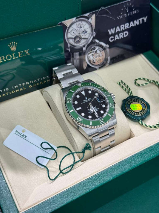 Rolex Starbucks Oystersteel Submariner 41MM - Oyster Bracelet - Black Dial - Green Dial - 126610LV