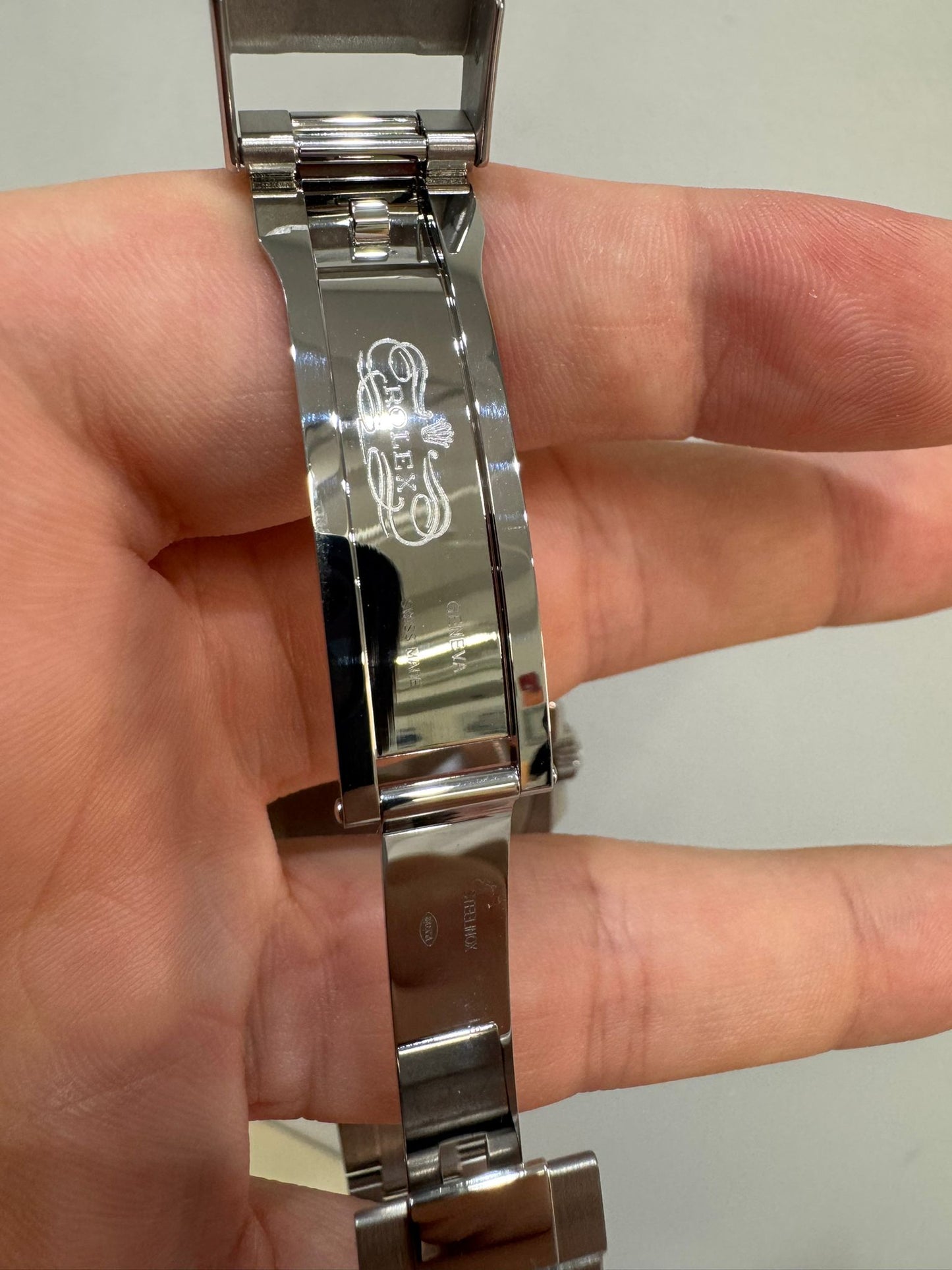 Rolex GMT-Master II - 40 MM - Stainless Steel - Black Dial - 126710GRNR