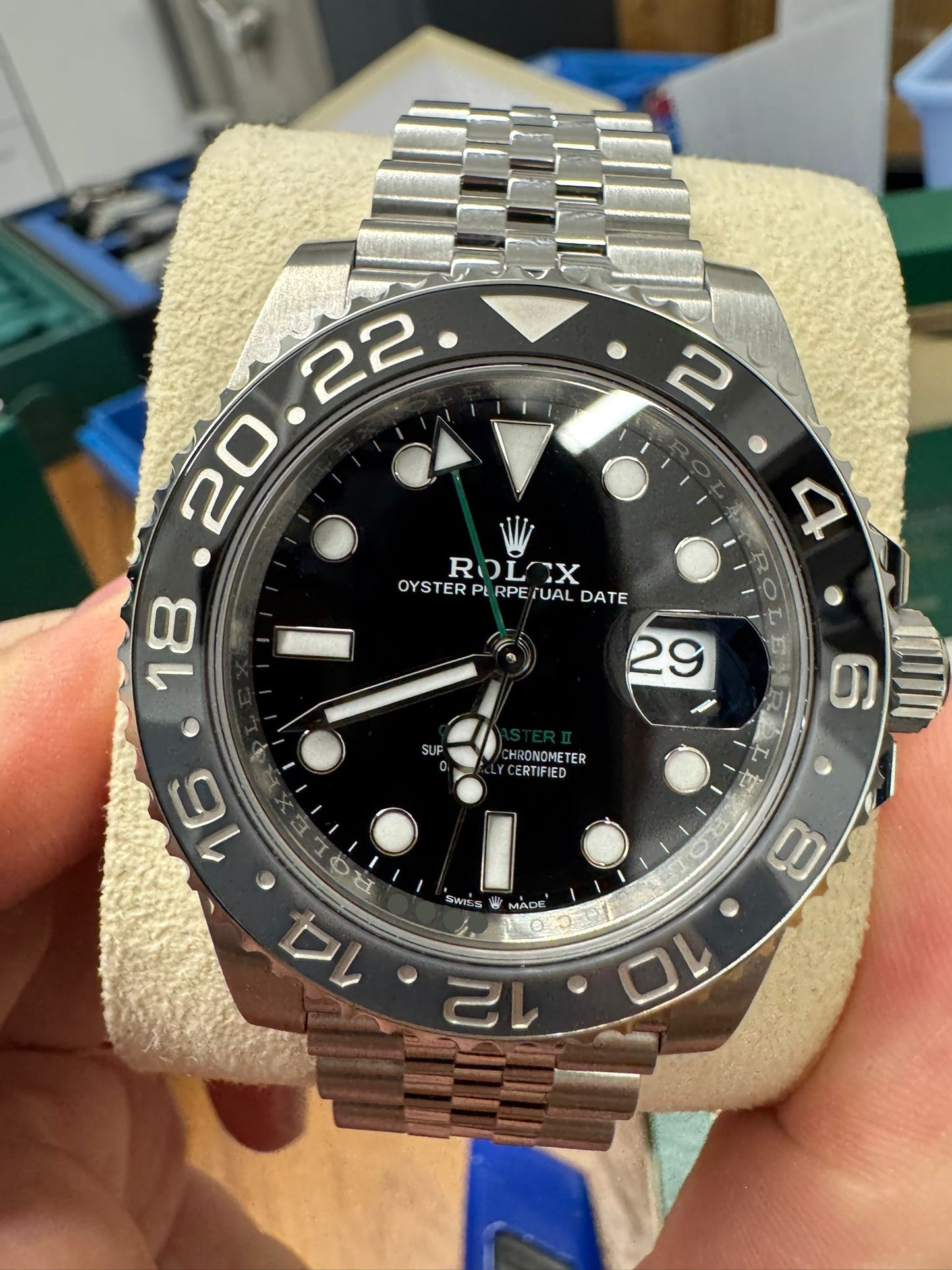 Rolex GMT-Master II - 40 MM - Stainless Steel - Black Dial - 126710GRNR JB