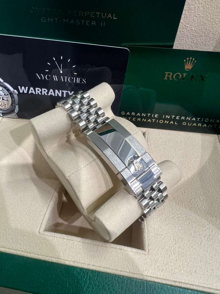 Rolex GMT-Master II - 40 MM - Stainless Steel - Black Dial - 126710GRNR JB