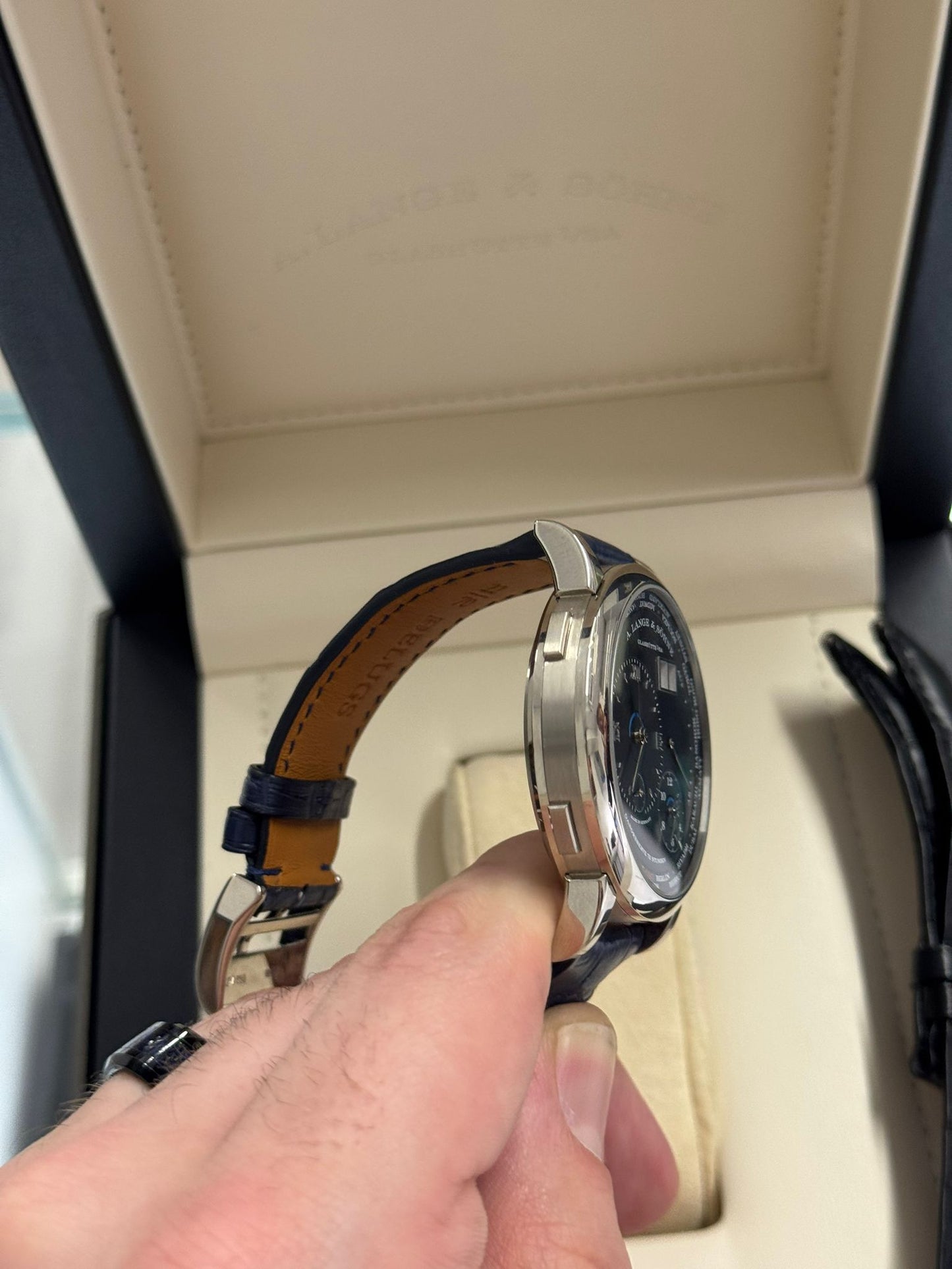 A.Lange & Söhne Lange 1 - 41.9 MM - White Gold - Black Dial - 136.029