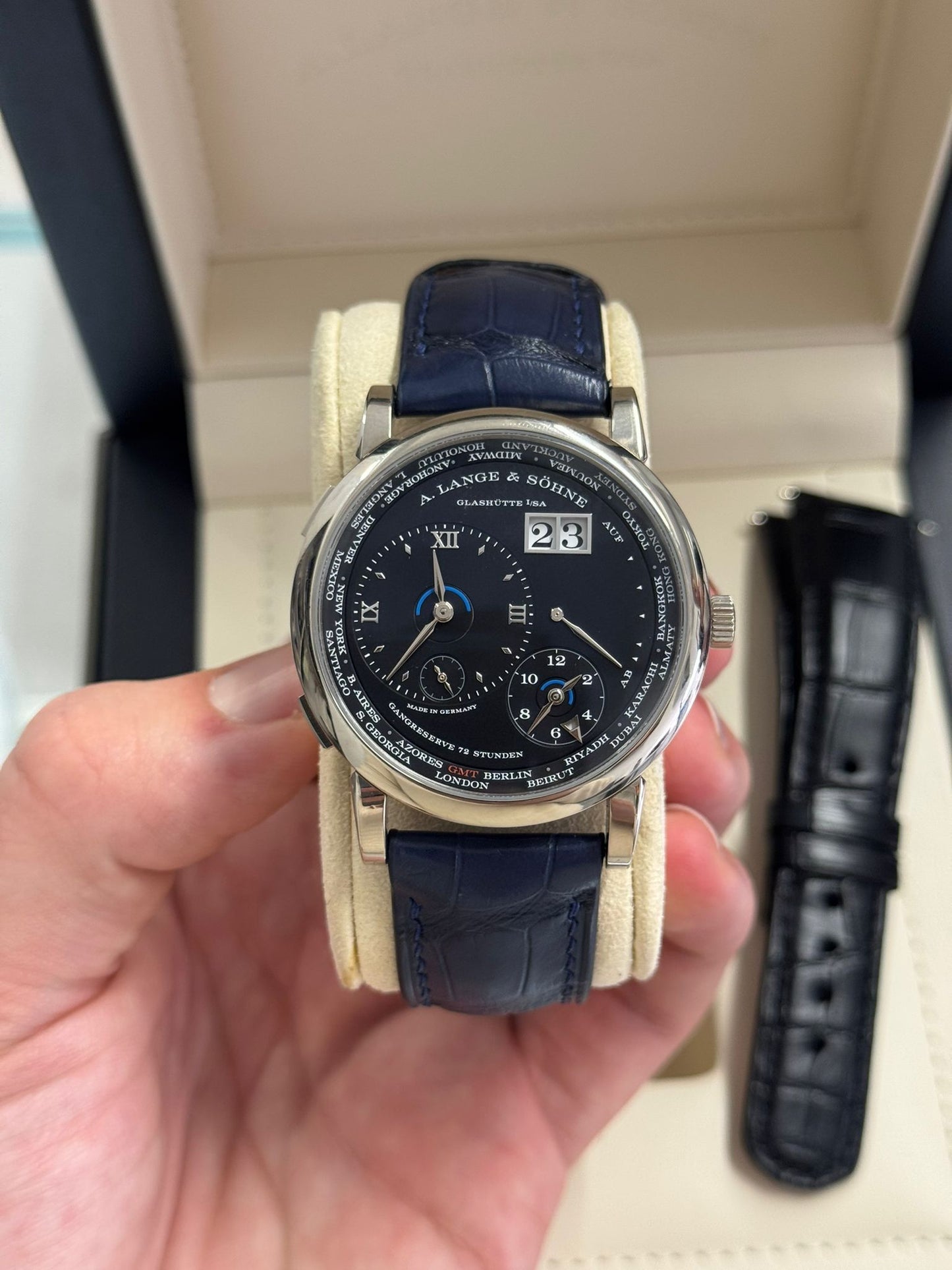 A.Lange & Söhne Lange 1 - 41.9 MM - White Gold - Black Dial - 136.029