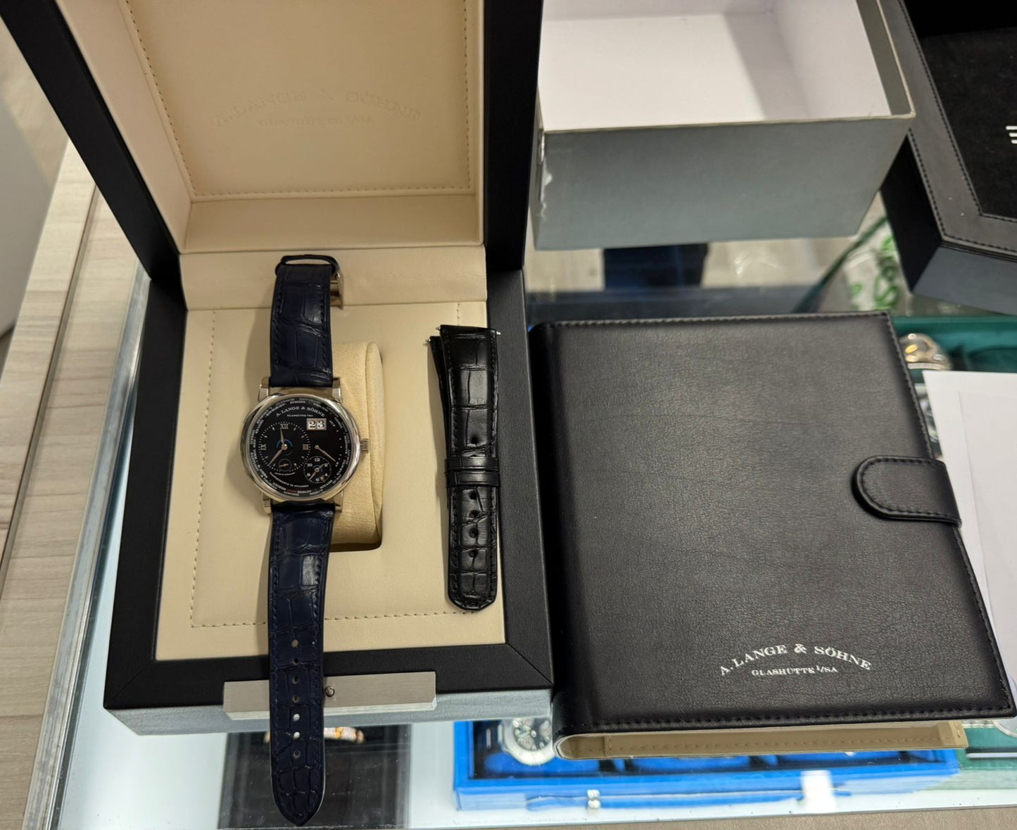 A.Lange & Söhne Lange 1 - 41.9 MM - White Gold - Black Dial - 136.029