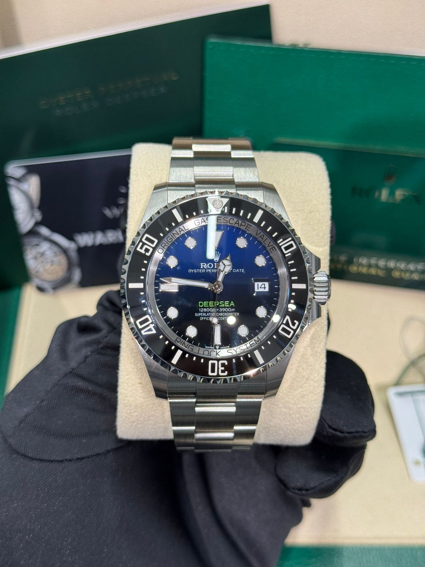 Rolex Sea-Dweller - James Cameron - 44 MM - Steel - Blue Dial - 136660 dbl