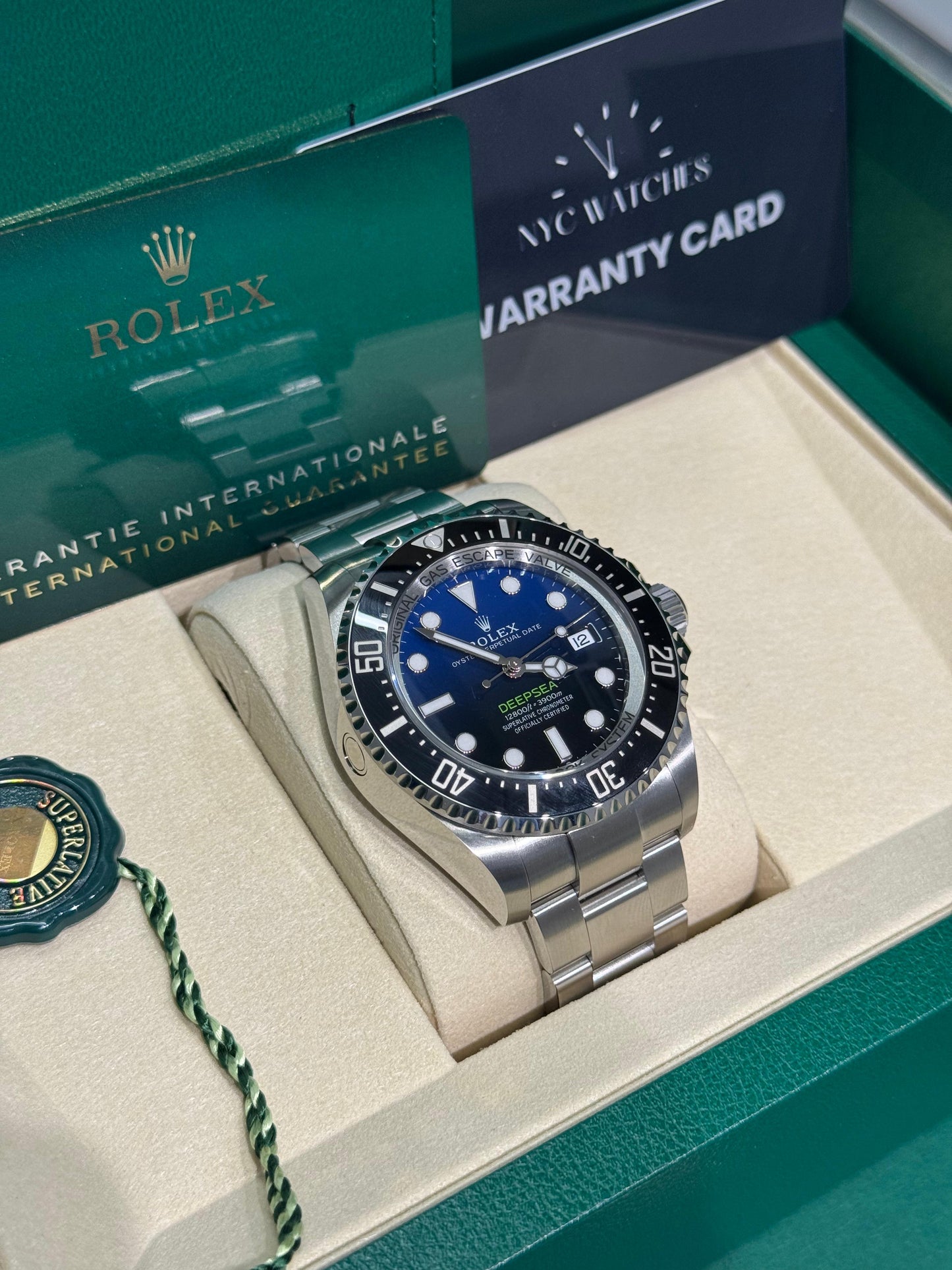 Rolex Sea-Dweller - James Cameron - 44 MM - Steel - Blue Dial - 136660 dbl