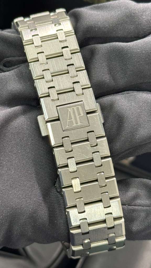 Audemars Piguet - Royal Oak - 41 MM - Steel - 15400ST.OO.1220ST.01