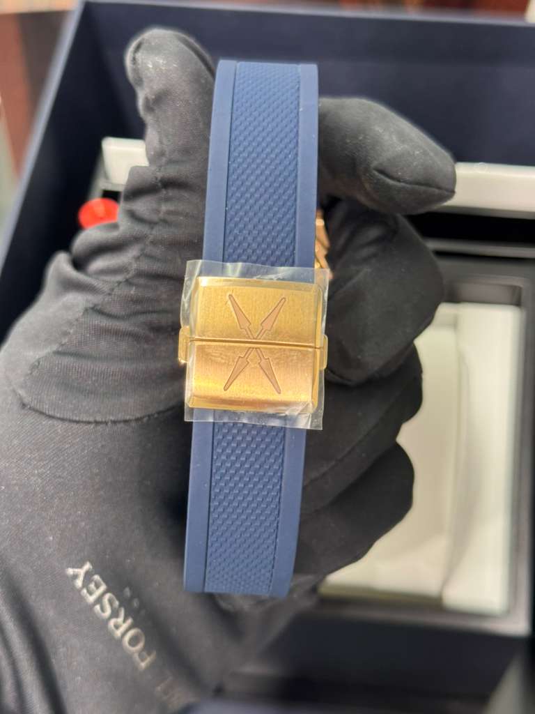 Czapek Antarctique Mount Erebus - Limited Edition - 40.5 MM - Rose Gold - Blue Dial - Rubber Bracelet - 1544-FG