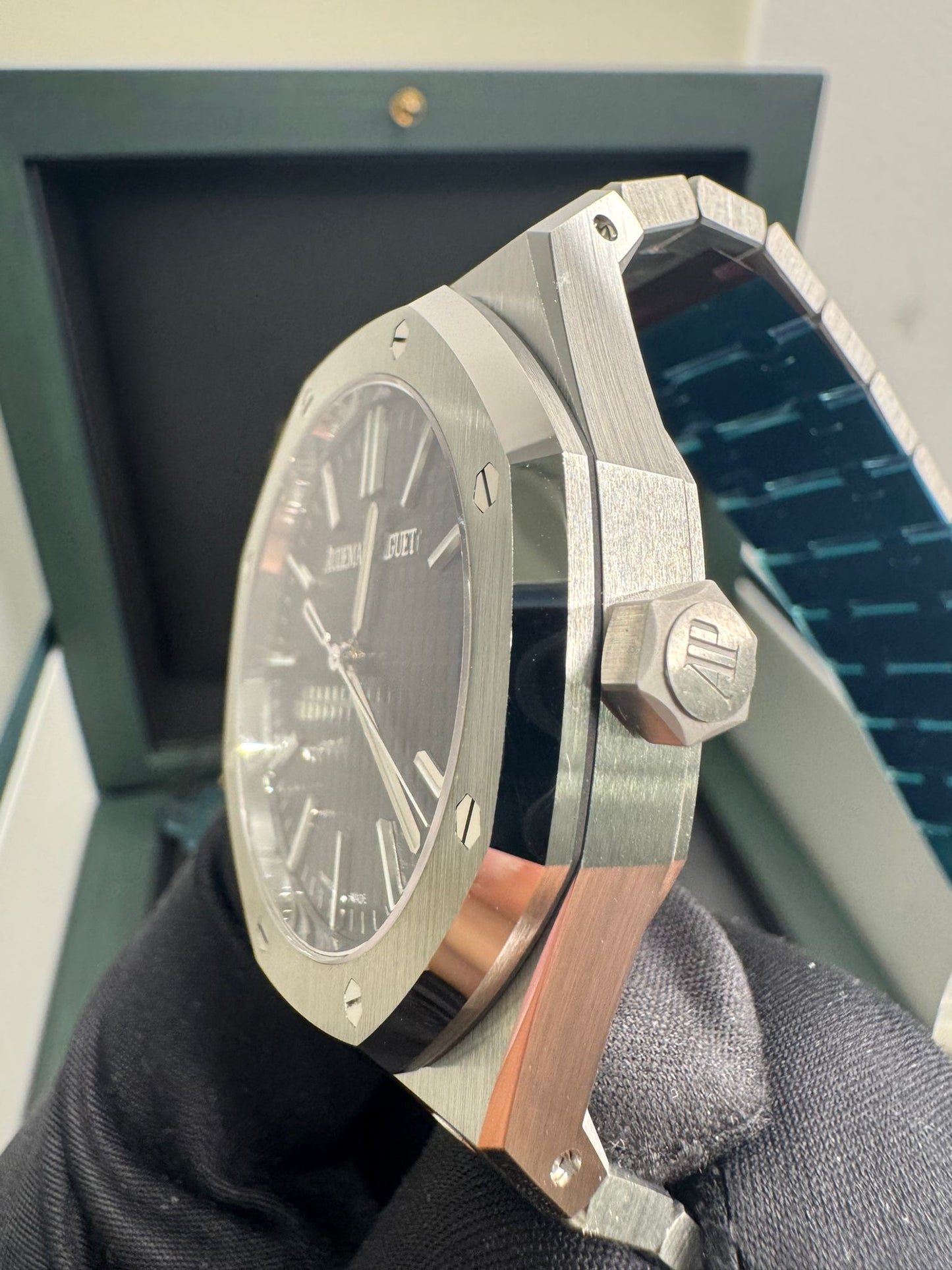 Audemars Piguet - Royal Oak - 41 MM - Steel - 15510ST.OO.1320ST.07