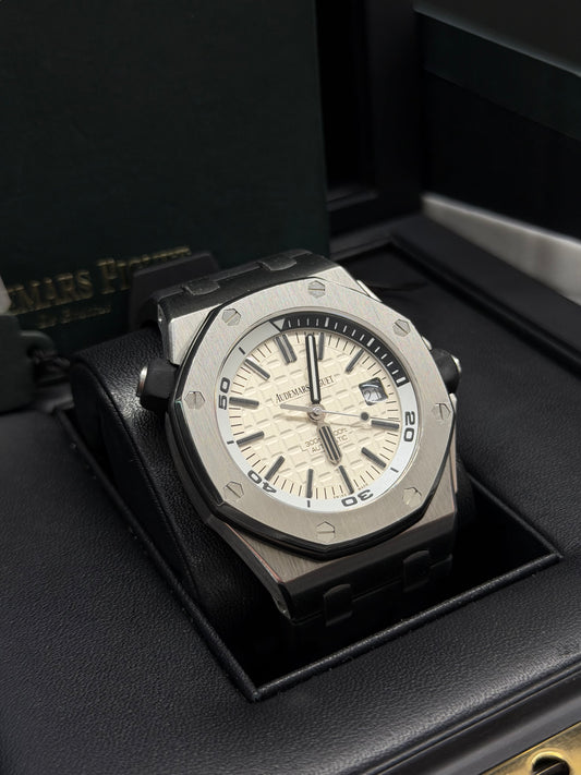 Audemars Piguet Royal Oak Offshore Diver - 42 MM - Stainless Steel - White Dial - 15710ST.OO.A002CA.02