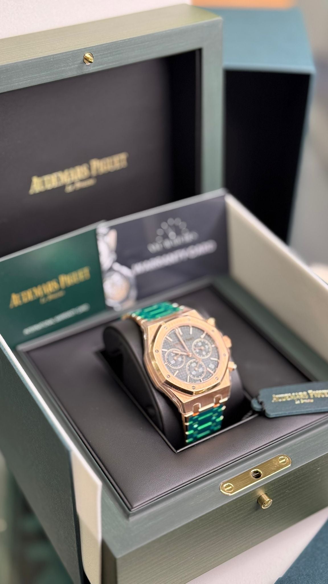 Audemars Piguet - Royal Oak - 41 MM - Rose Gold - 26240OR.OO.1320OR.04