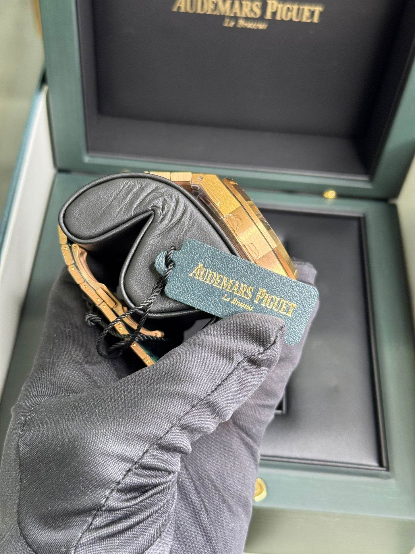 Audemars Piguet - Royal Oak - 41 MM - Rose Gold - 26240OR.OO.1320OR.04