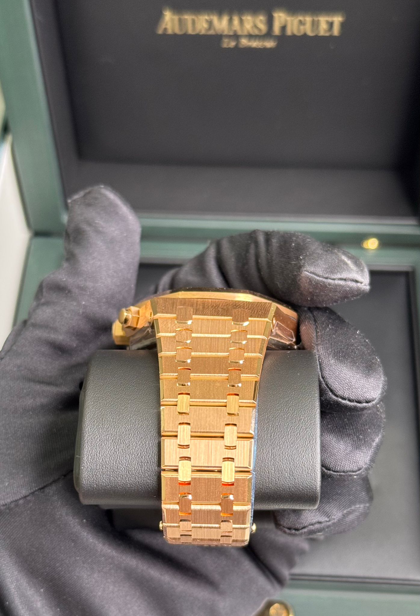 Audemars Piguet - Royal Oak - 41 MM - Rose Gold - 26240OR.OO.1320OR.04