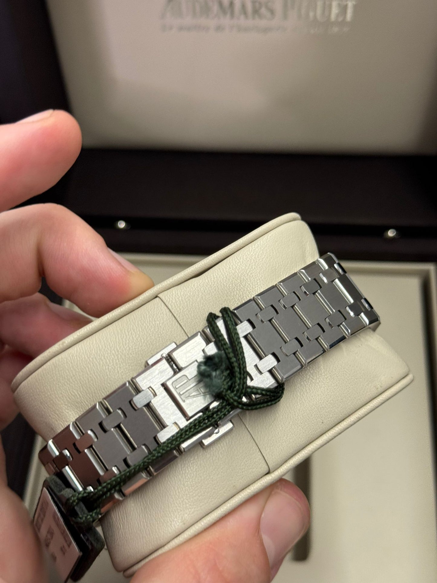 Audemars Piguet Royal Oak - 40 MM - Stainless Steel - Black Dial - 26330ST.00.1220ST.01
