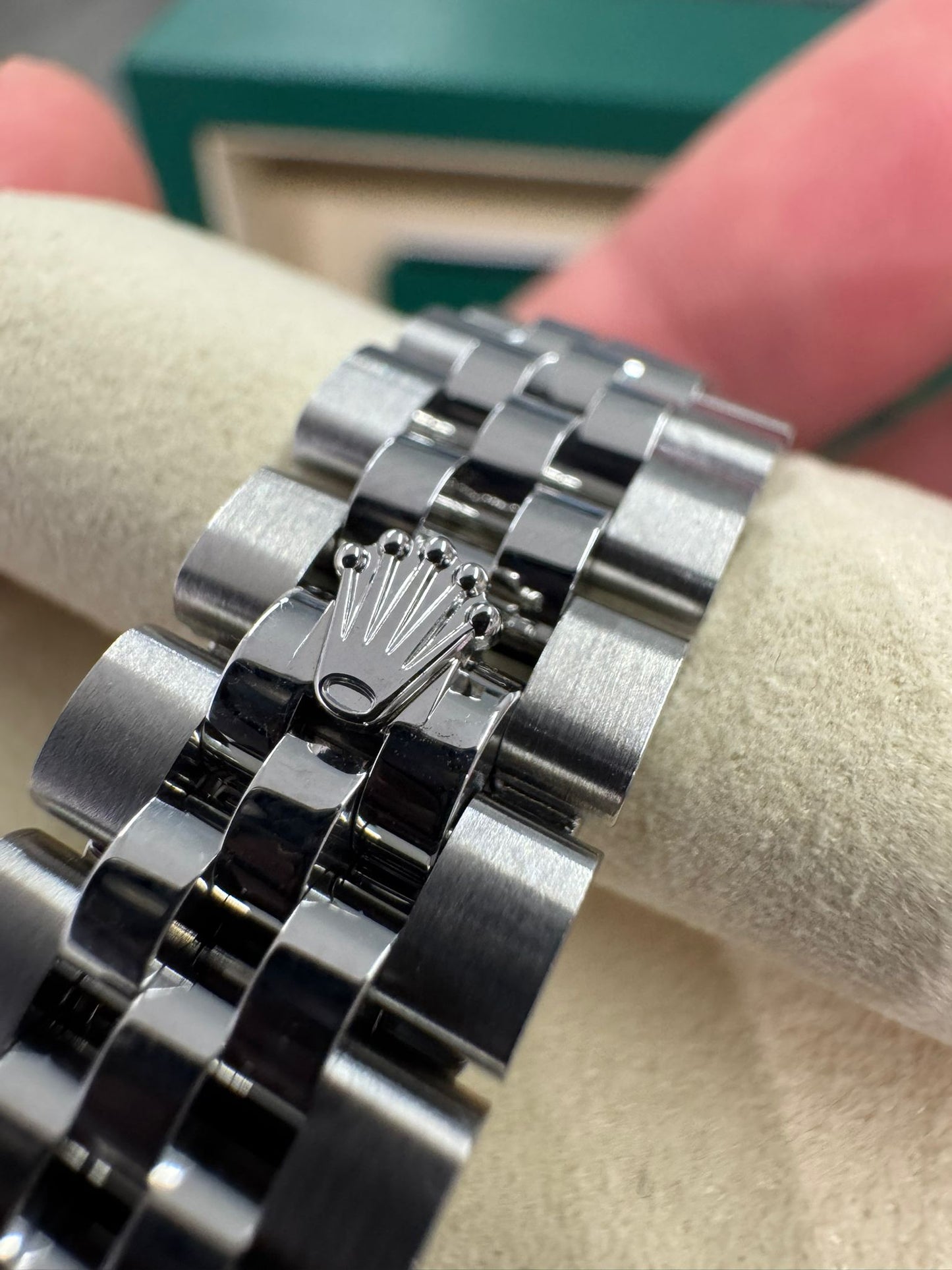 Rolex Lady-Datejust Stainless Steel and White Gold - 28 MM - Jubilee Bracelet - Diamond Bezel - Mother of Pearl Diamond Dial - 279384RBR-0011