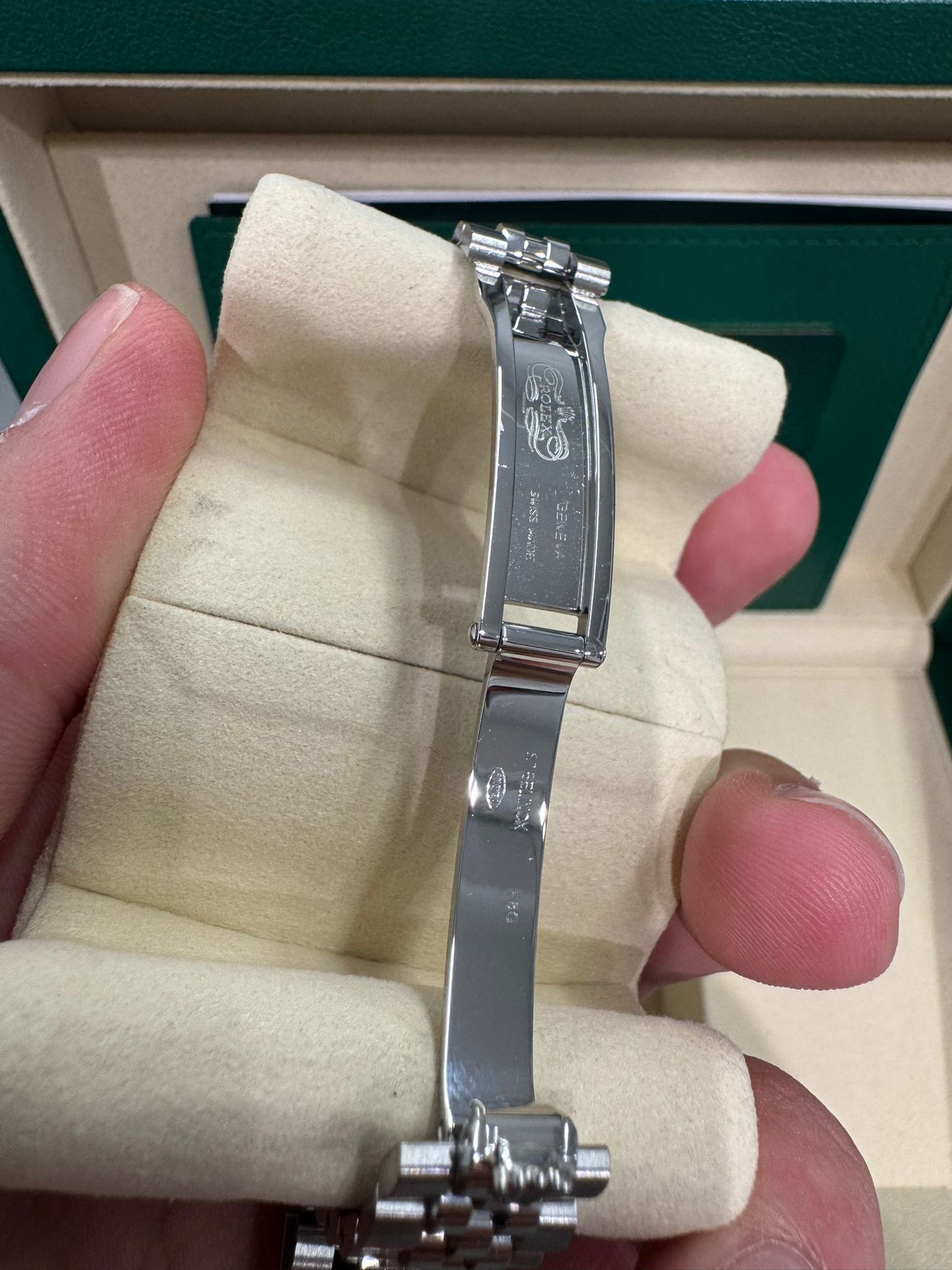 Rolex Lady-Datejust Stainless Steel and White Gold - 28 MM - Jubilee Bracelet - Diamond Bezel - Mother of Pearl Diamond Dial - 279384RBR-0011