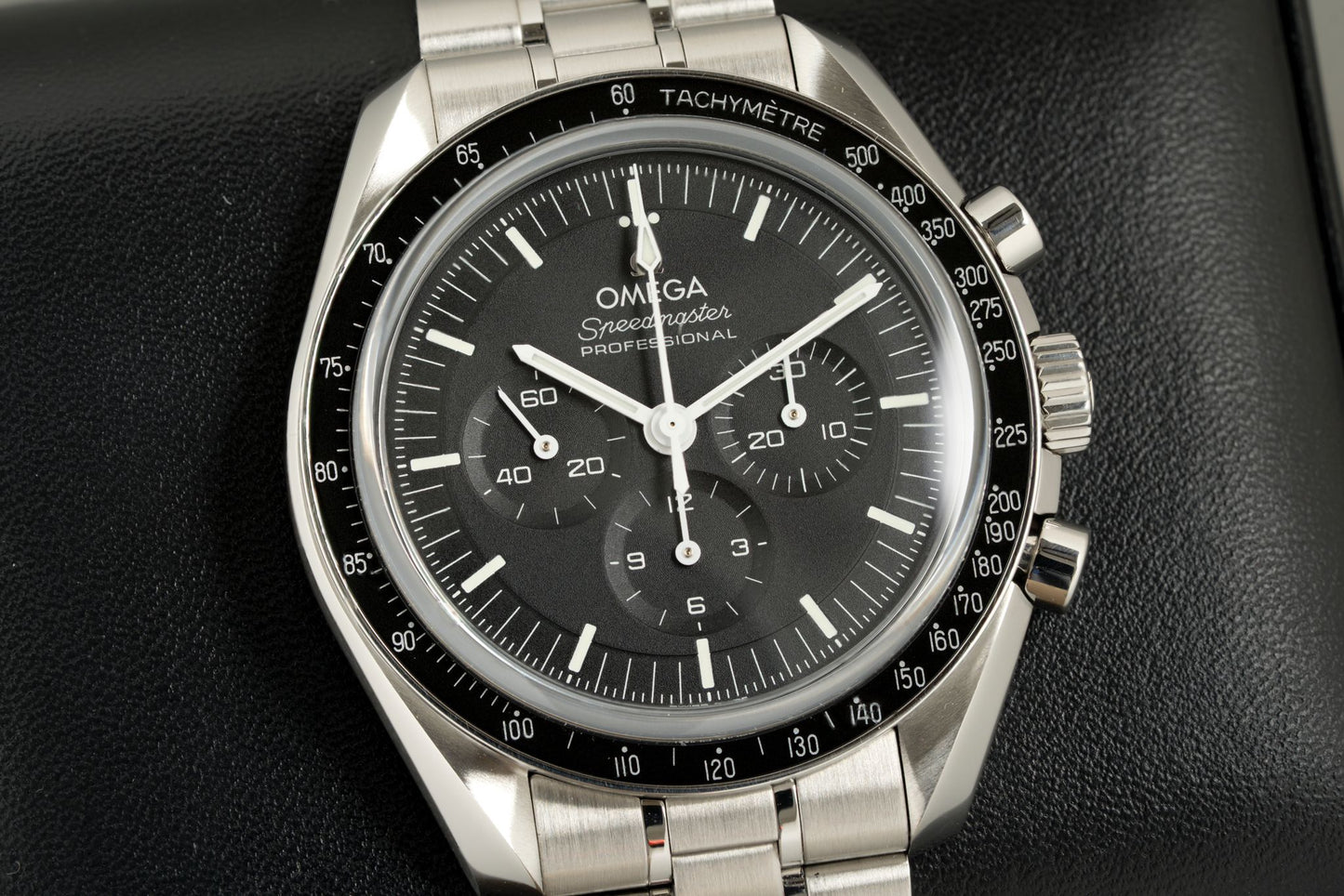Omega Speedmaster Stainless Steel 42 MM - Stainless Steel Bracelet - Black Dial - 310.30.42.50.01.002