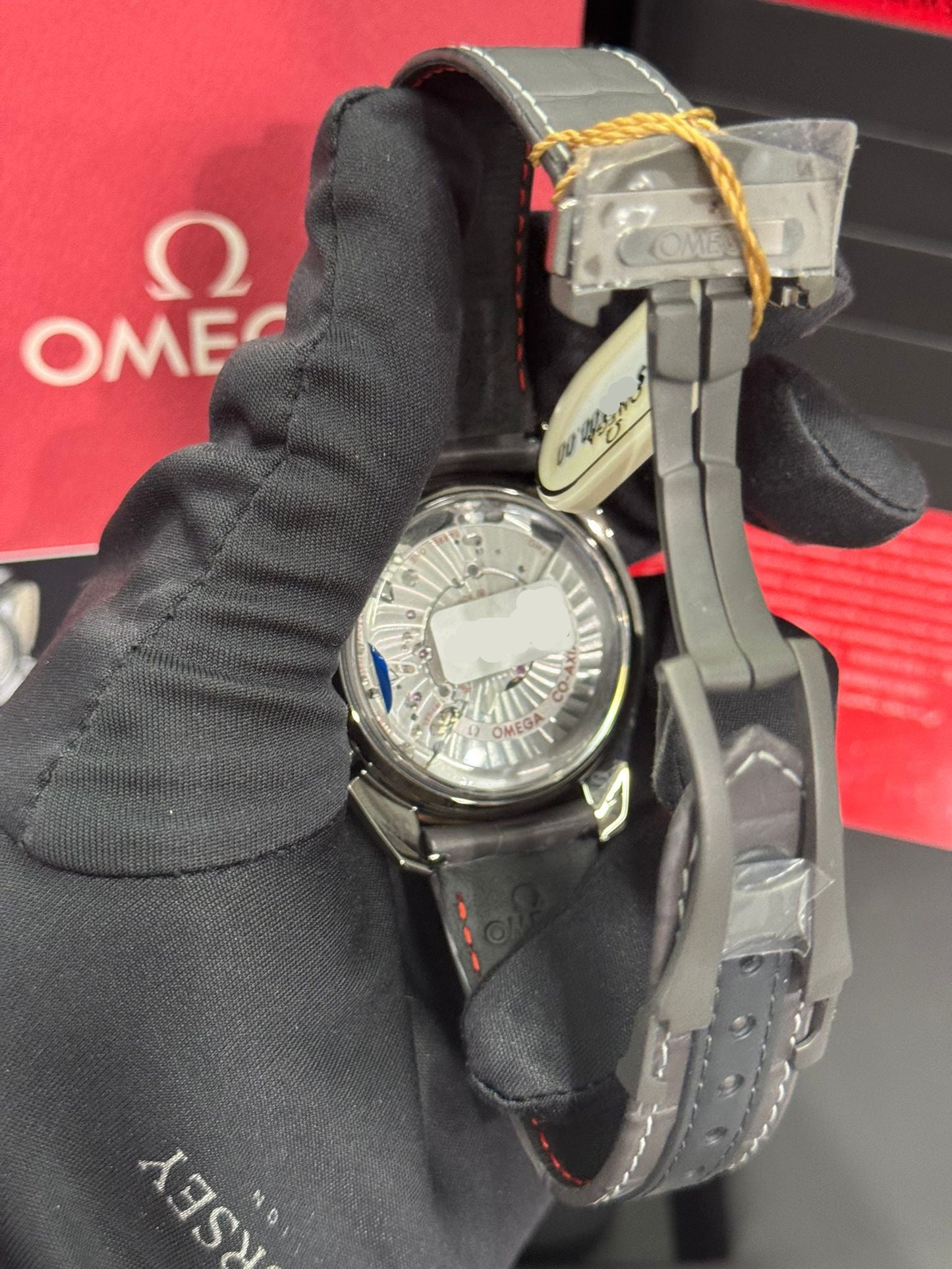 Omega Speedmaster Grey Ceramic 44.25 MM - Grey Leather Strap - Grey Dial - 311.63.44.51.99.001
