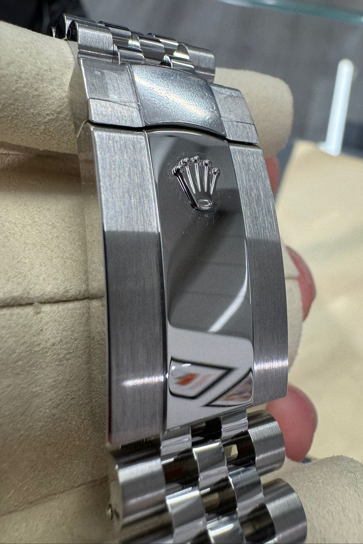 Rolex Stainless Steel and White Gold Sky Dweller Watch - 42 MM - Jubilee Bracelet - Fluted Ring Command Bezel - Blue Index Dial - 336934 blij