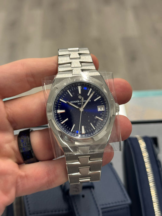 Vacheron Constantin - Overseas - 41 MM - Stainless Steel - Blue Dial - 4520V/210A-B128