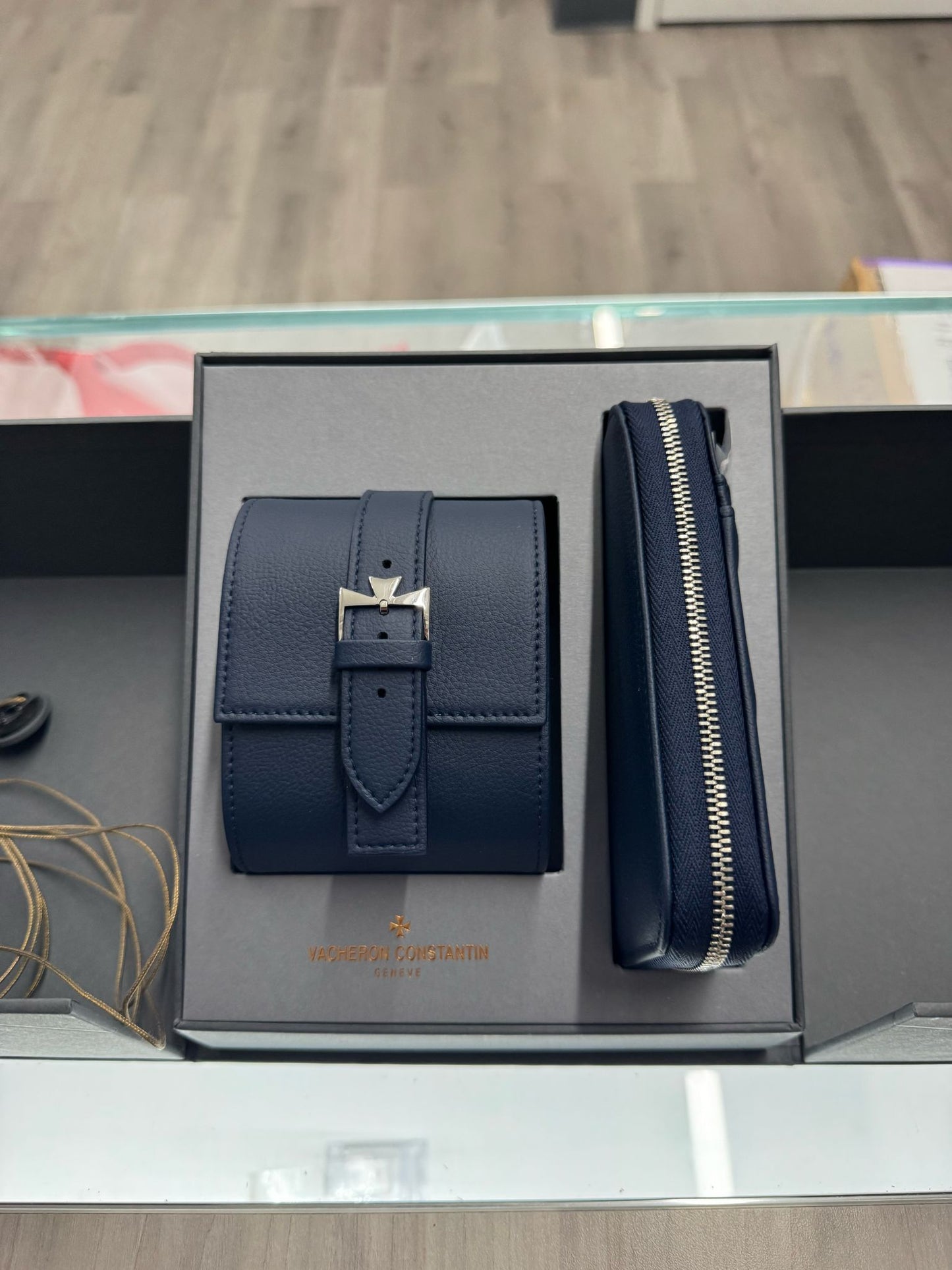 Vacheron Constantin - Overseas - 41 MM - Stainless Steel - Blue Dial - 4520V/210A-B128
