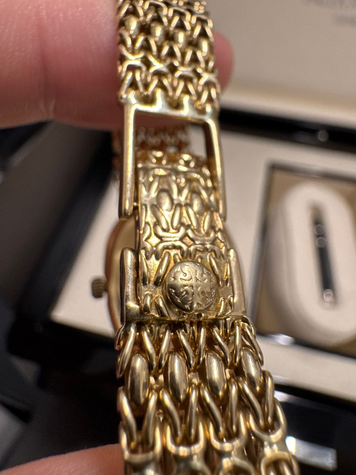 Patek Philippe Golden Ellipse - Yellow Gold - 20 MM x 23.5 MM - Blue Dial - 4764/1j