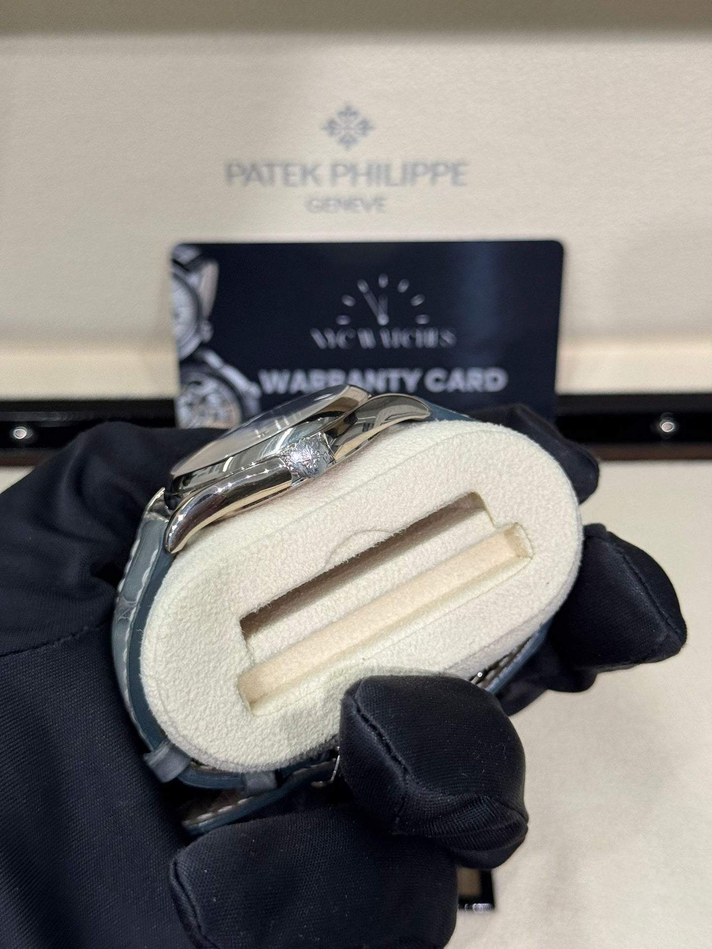 Patek Philippe Complications - World Time - 38 MM - White Gold - 5110G