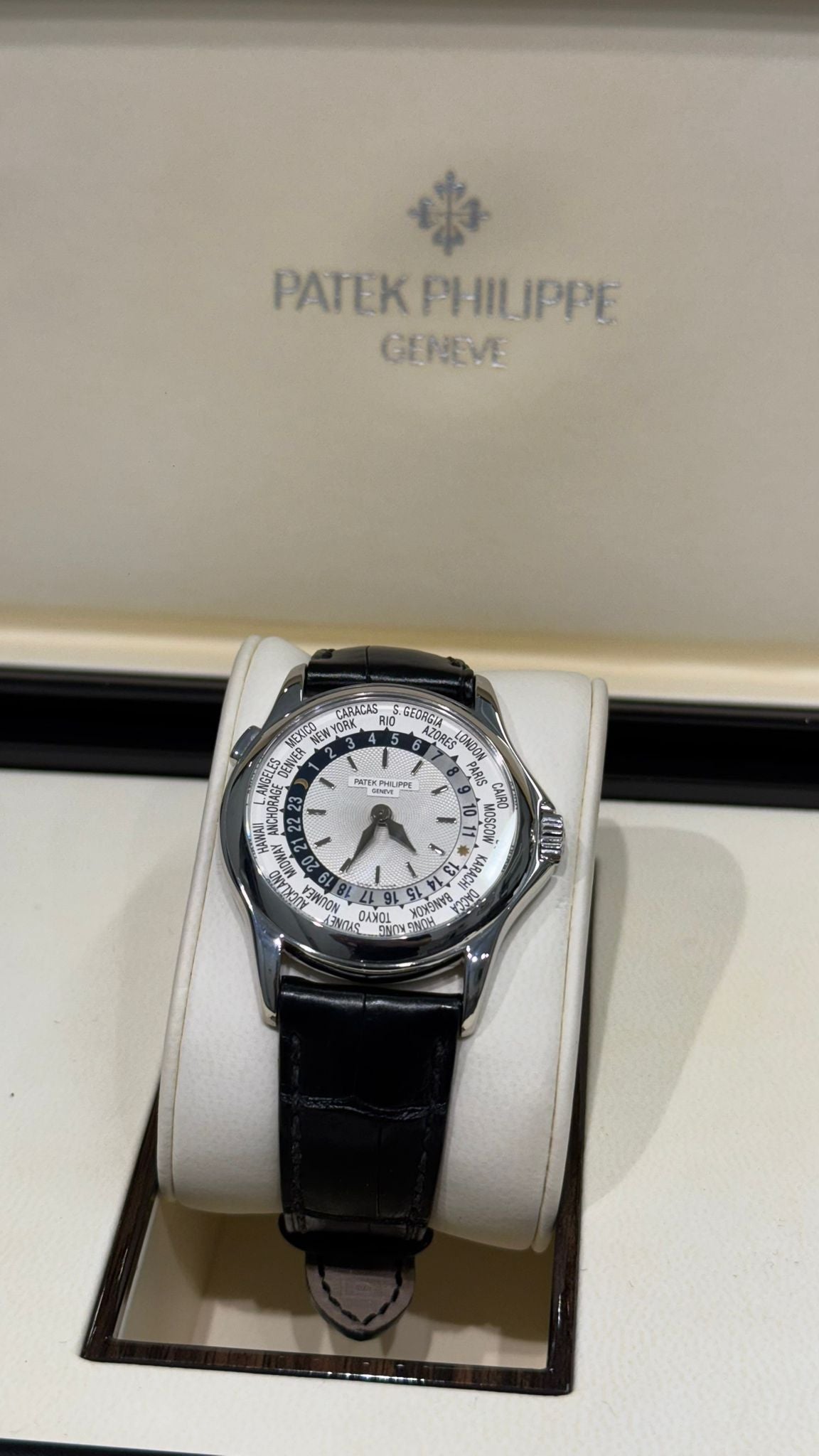 Patek Philippe Complications - World Time - 38 MM - White Gold - 5110G