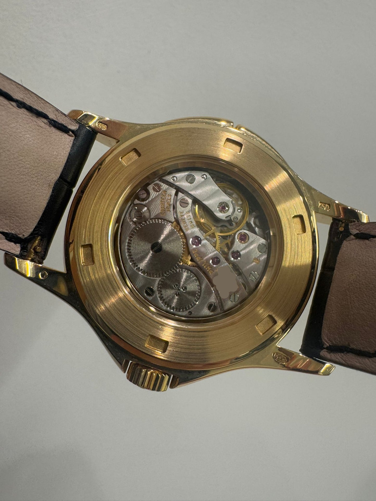 Patek Philippe Calatrava Travel Time - 37 MM - Yellow Gold - 5134J