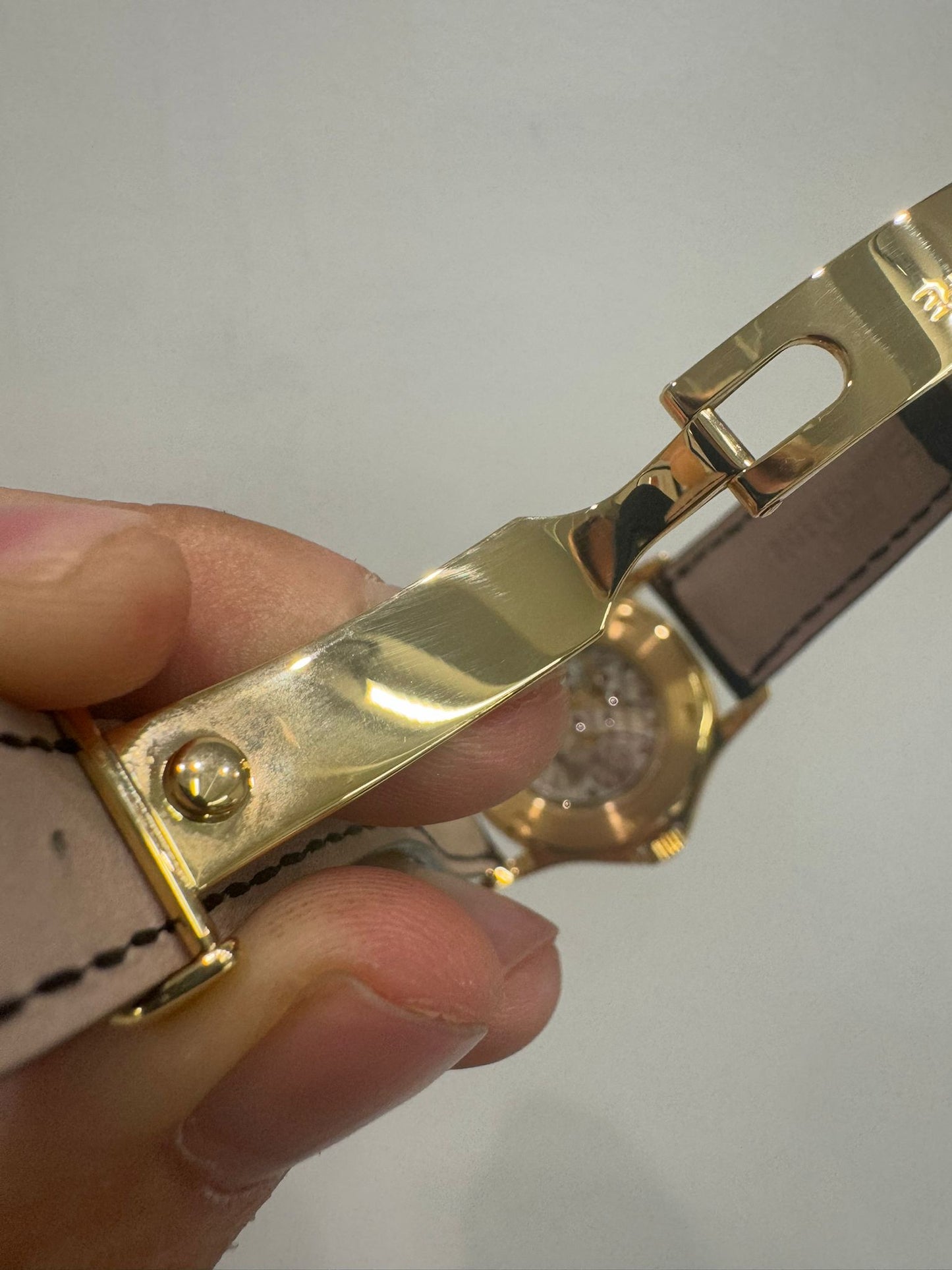 Patek Philippe Calatrava Travel Time - 37 MM - Yellow Gold - 5134J