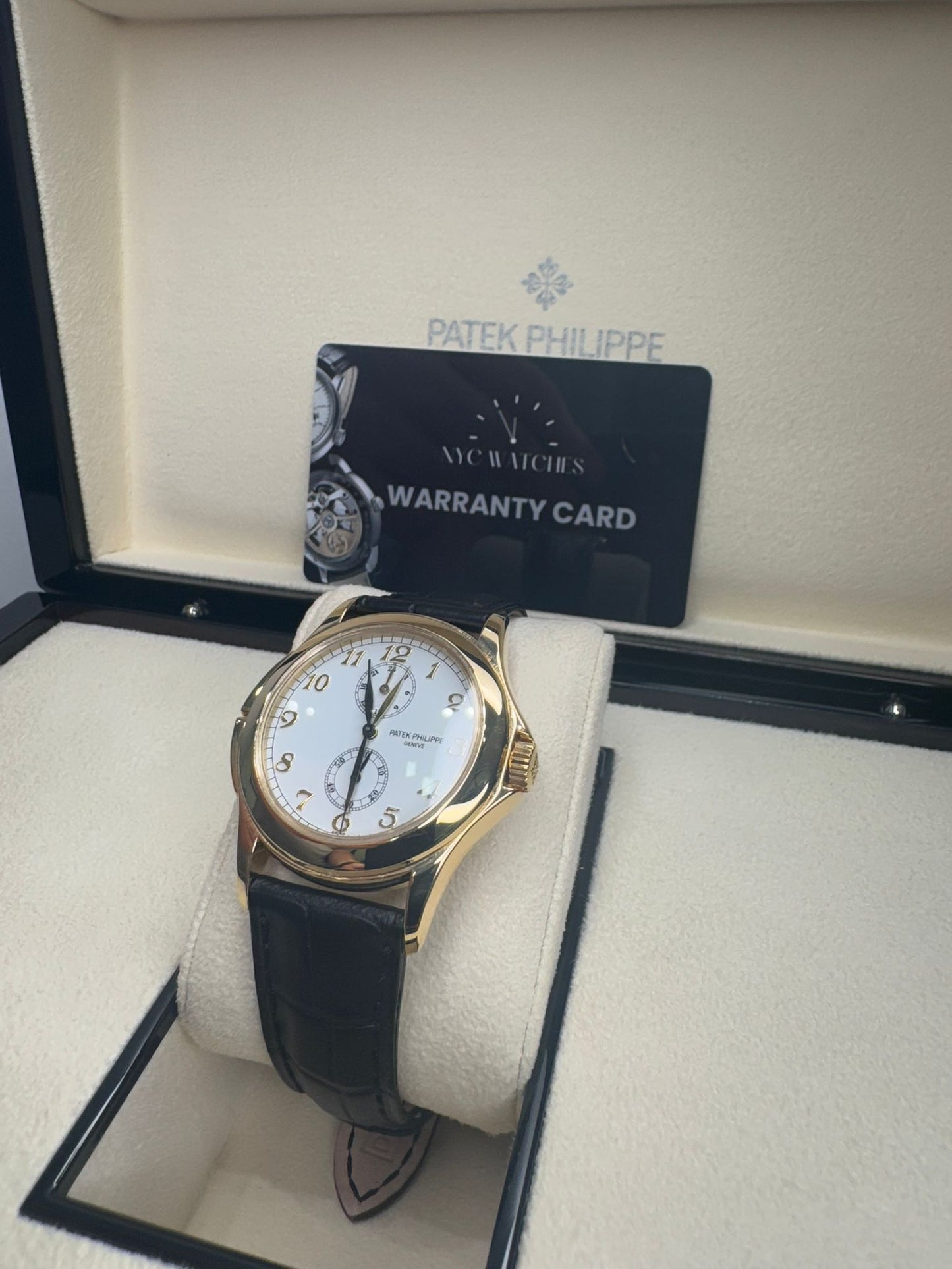 Patek Philippe Calatrava Travel Time - 37 MM - Yellow Gold - 5134J