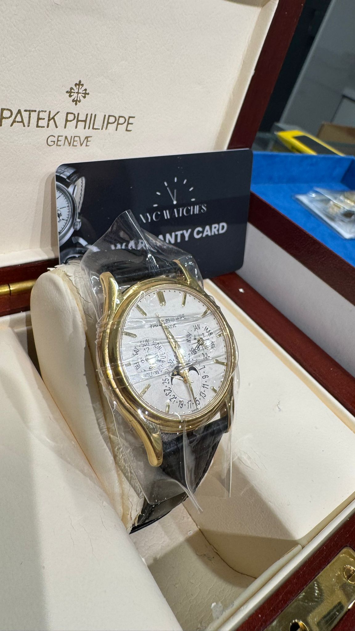 Patek Philippe Grand Complications - Moonphase and Perpetual Calendar - 37.2 MM - Yellow Gold - Silver Dial - Brown Leather Strap - 5140J-001