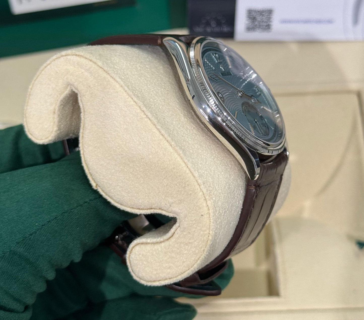 Rolex 1908 - 39 MM - Platinum - Blue Dial - 52506 Br