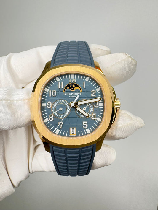 Patek Philippe Aquanaut - 39.90 MM - Rose Gold - 5261R-001