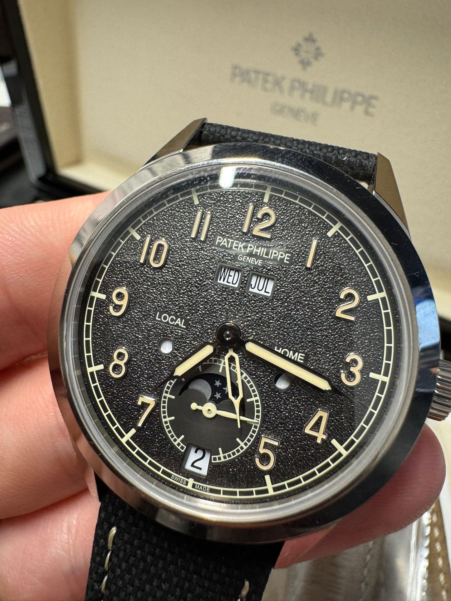 Patek Philippe Complications - Moonphase - White Gold - 41 MM - 5326G-001