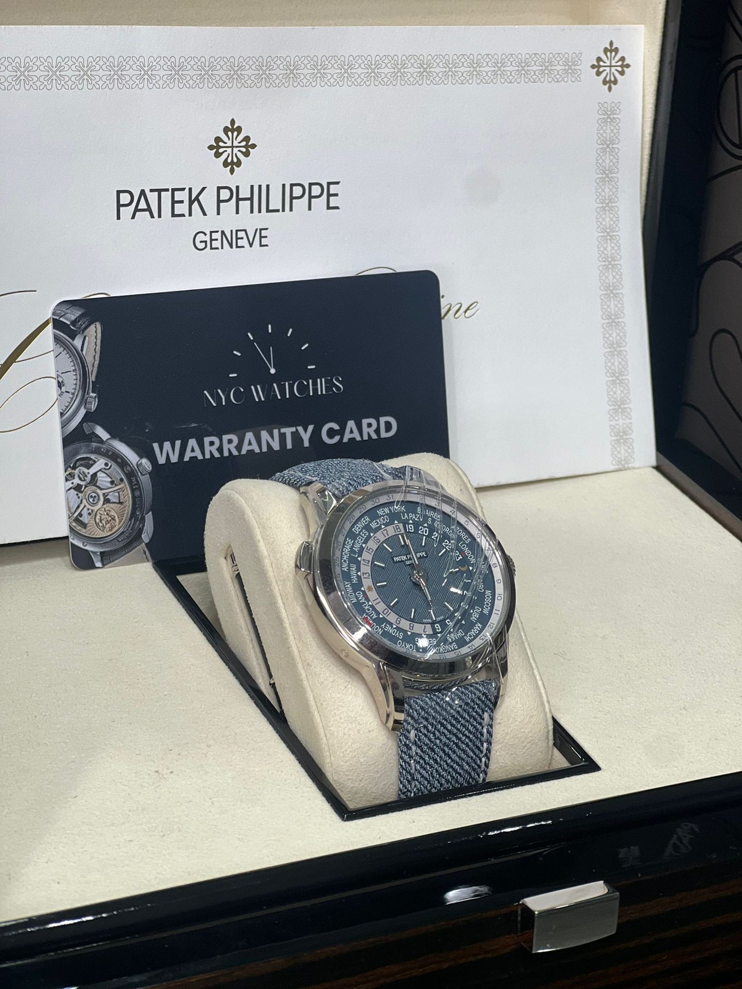 Patek Philippe Complications - World Time - White Gold - 40 MM - 5330G/001