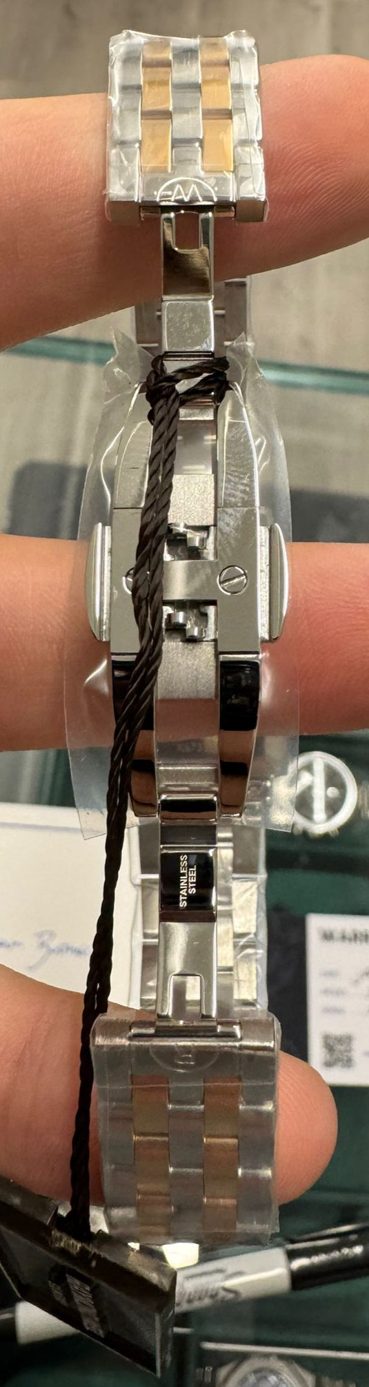 Raymond Weil Toccata Two Tone Stainless Steel and Rose Gold 22.6 x 28.1 MM - White Mother of Pearl Dial - 5925-SP5-00995
