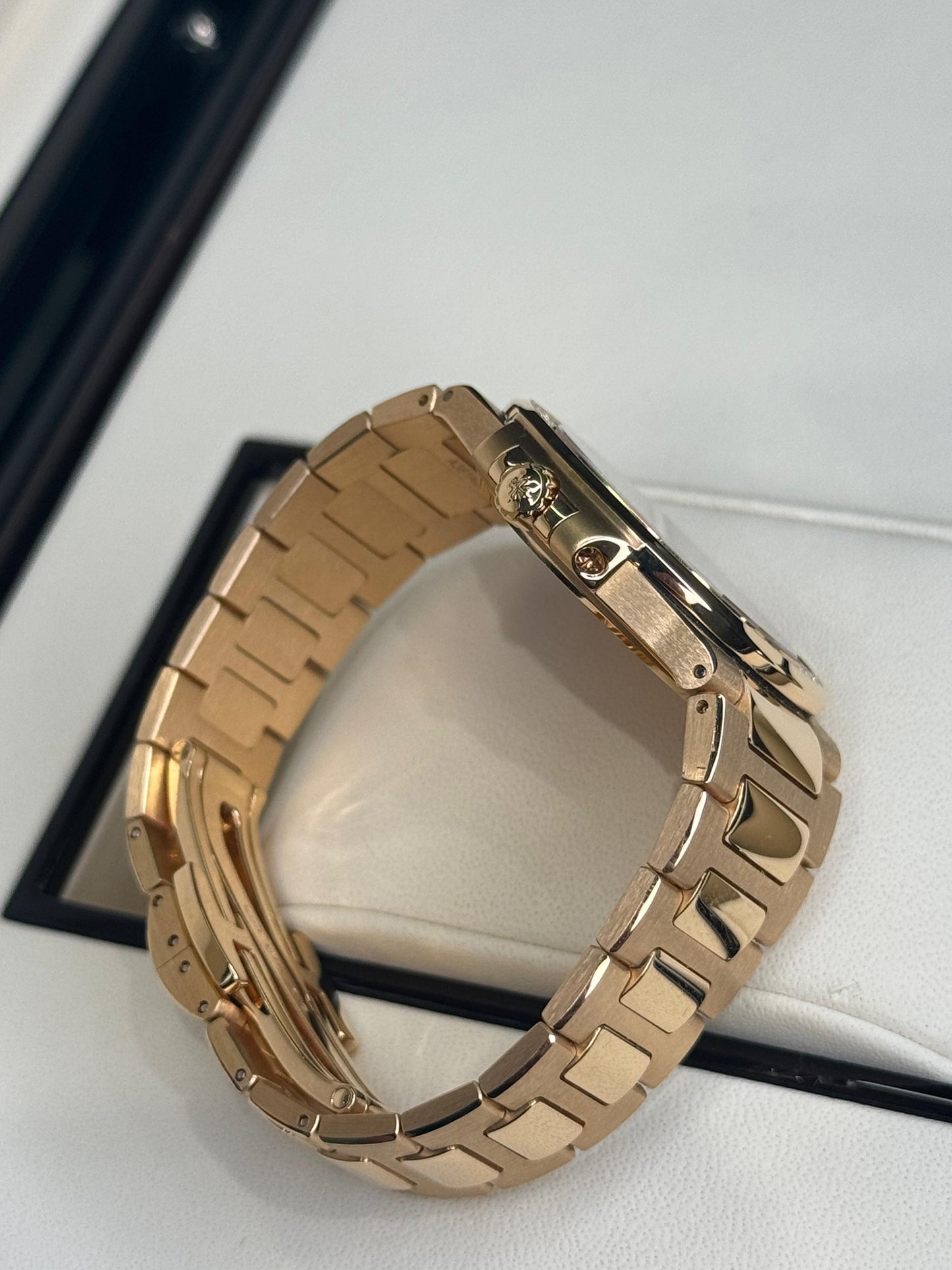 Patek Philippe Nautilus - 32MM - Rose Gold Bracelet - 7010/1R-012