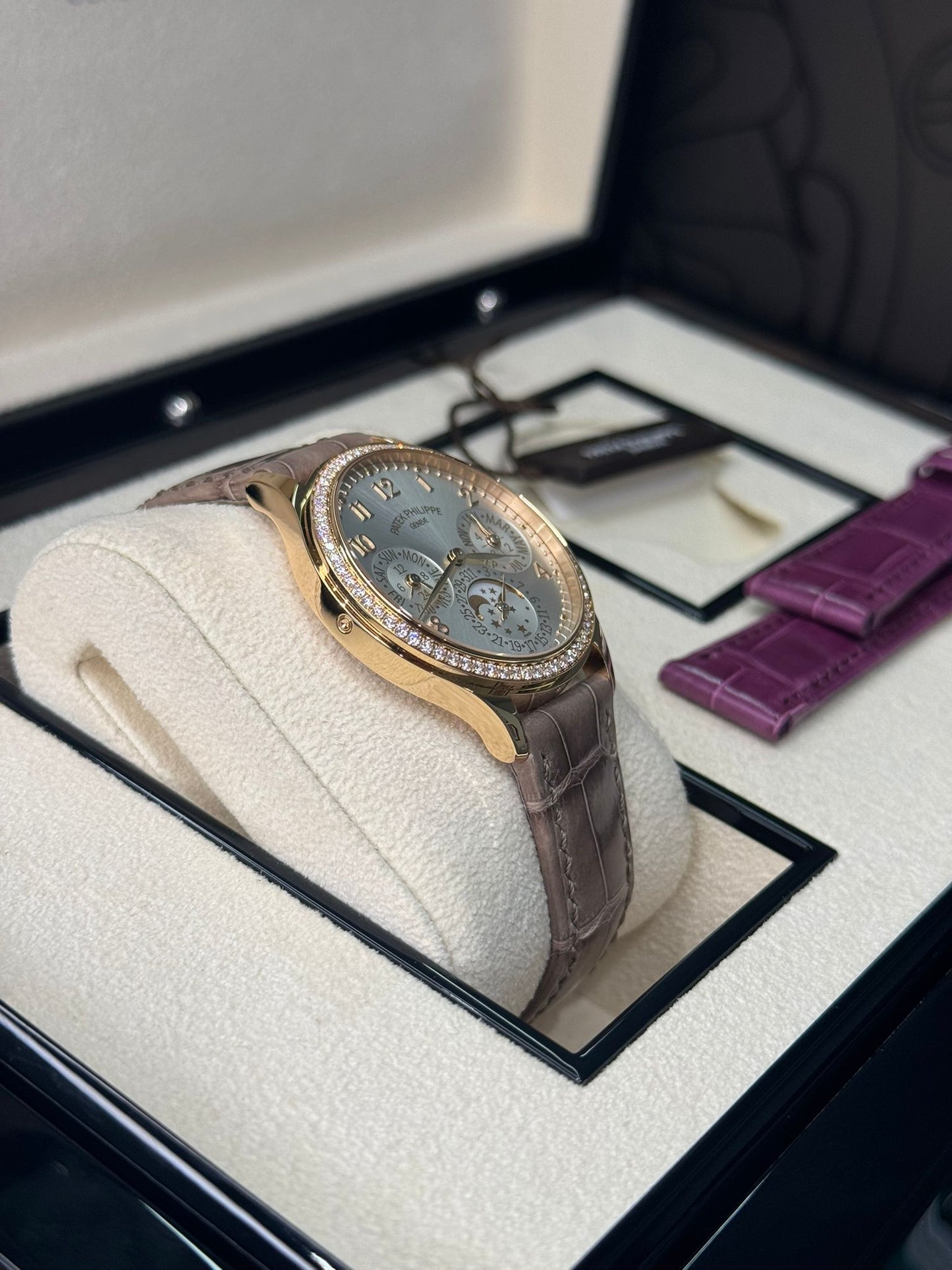 Patek Philippe Grand Complications - 35 MM - Rose Gold - Silver Dial - Alligator Leather Strap - 7140R-001