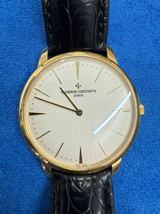 Vacheron - Constantin Patrimony - Grand Taille - 40 MM - Yellow Gold - White Dial - 81180J-9118