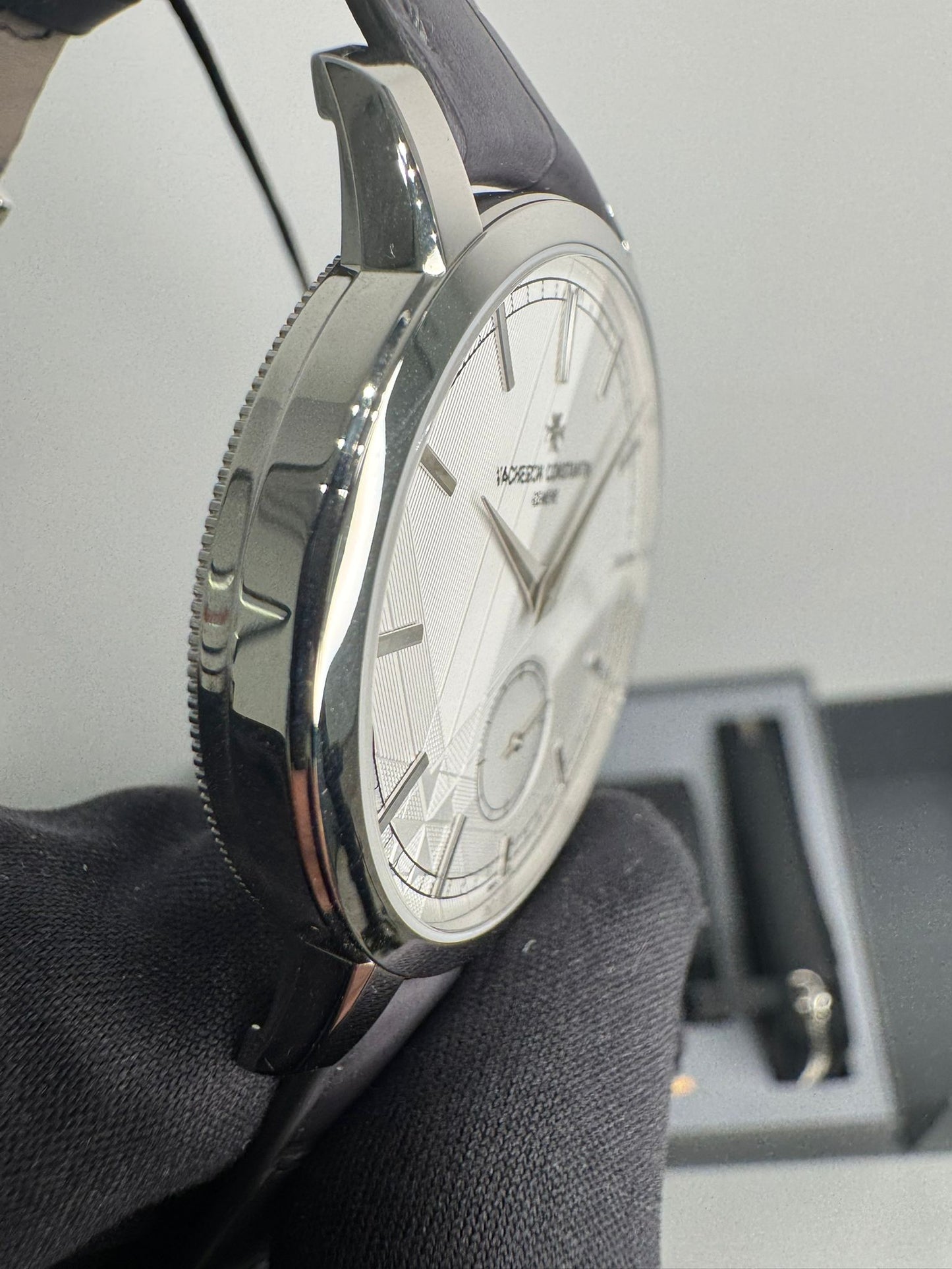 Vacheron Constantin Traditionnelle Platinum 38 MM - Black Leather Strap - Silver Dial - 82172/000P-H062