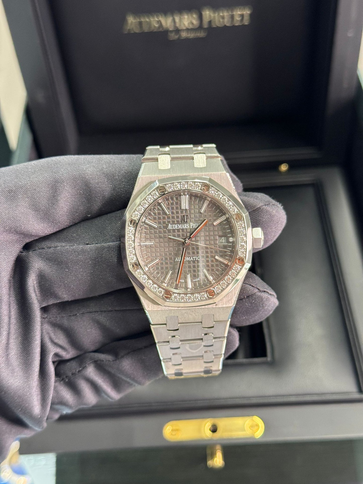 Audemars Piguet Royal Oak - 37 MM - Stainless Steel - Diamond Bezel - Grey Dial - 15451ST.ZZ.1256ST.02