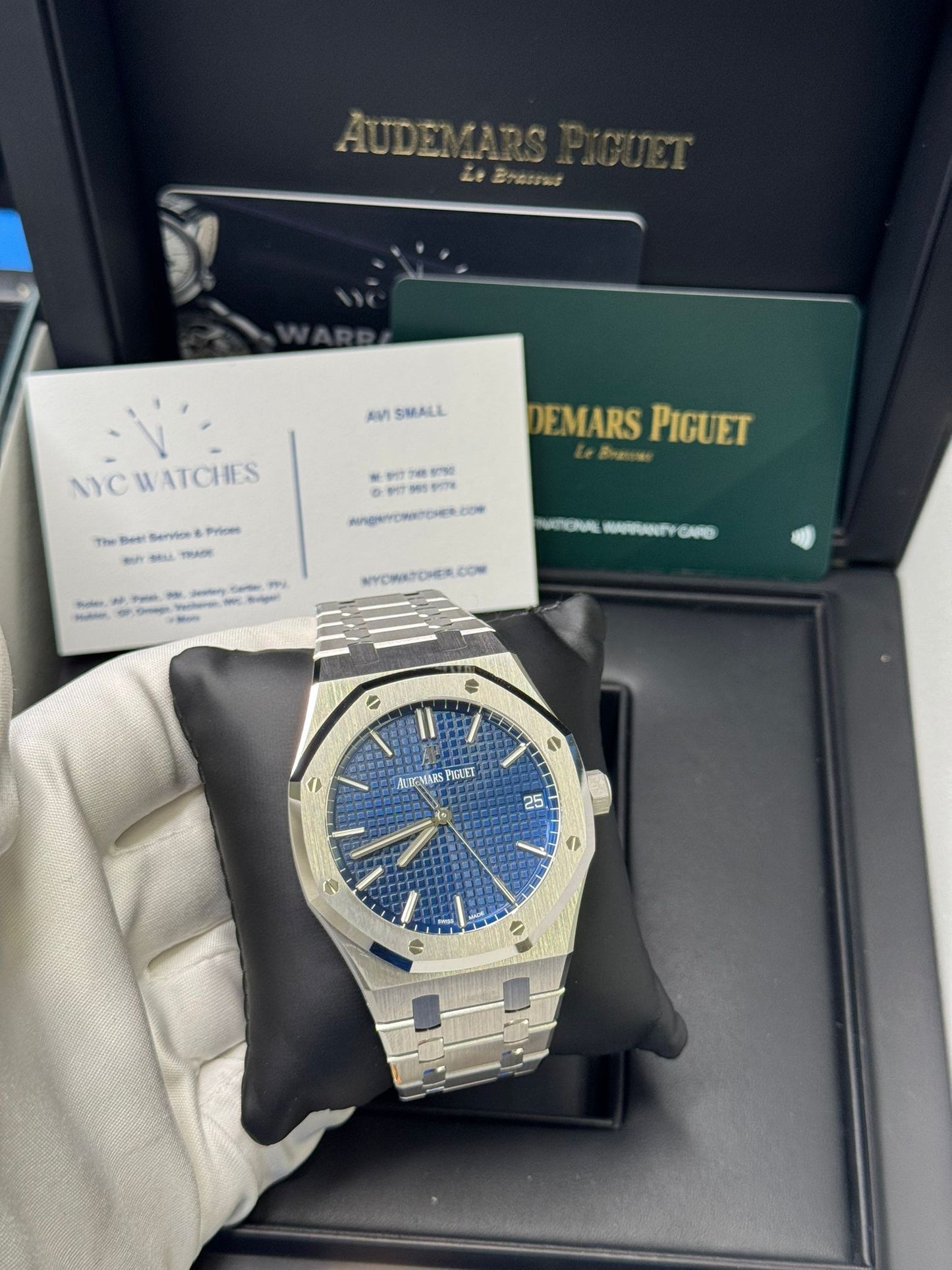 Audemars Piguet Royal Oak Limited Edition - 41 MM - White Gold - Blue Dial - 15503BC.OO.1220BC.01