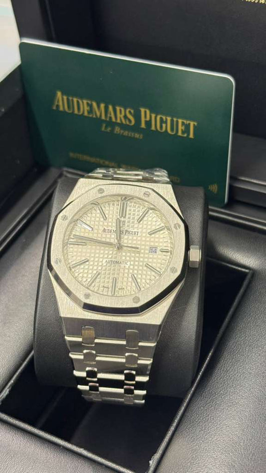 Audemars Piguet - Royal Oak - 41 MM - Steel - 15400ST.OO.1220ST.02