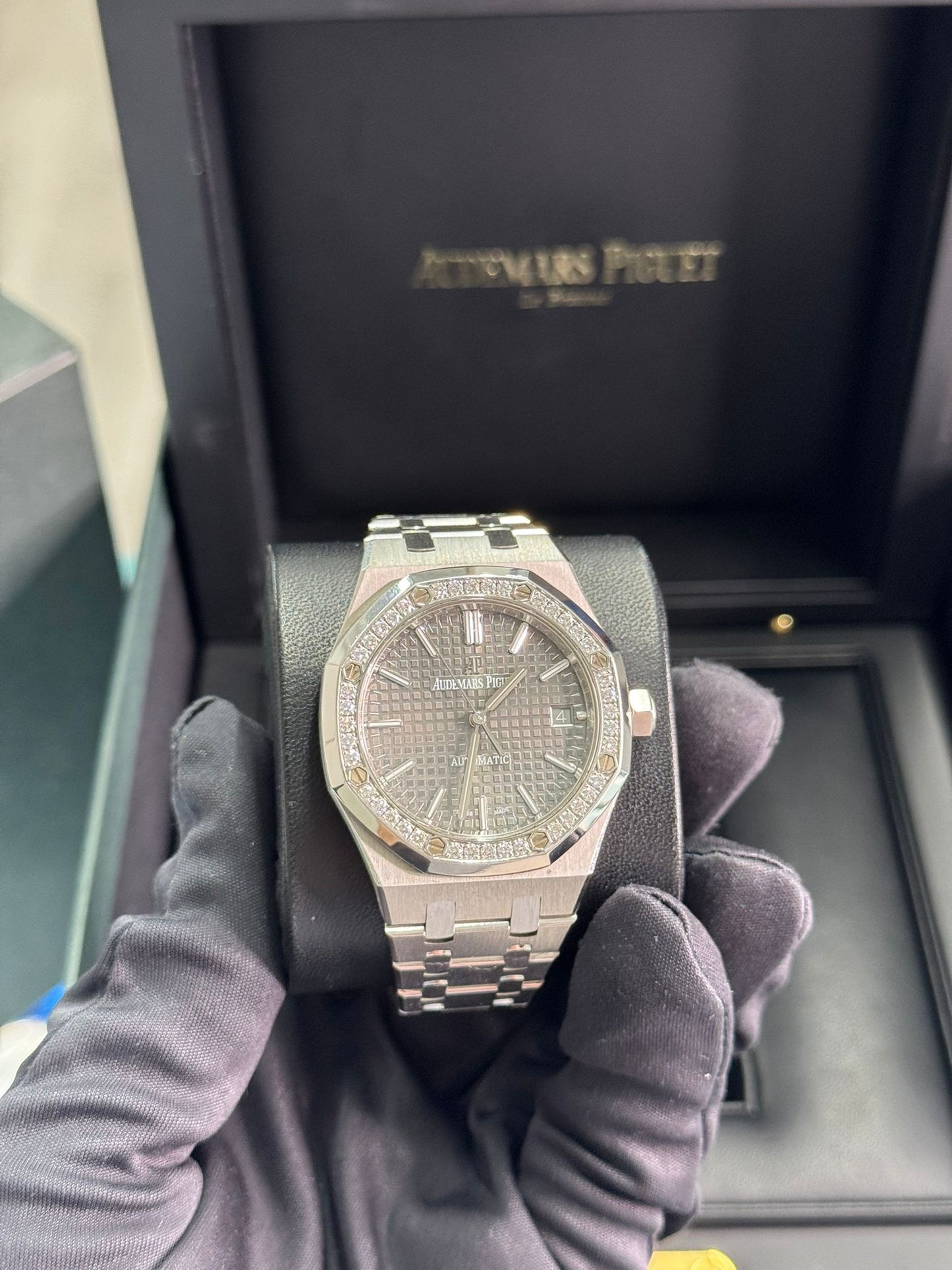 Audemars Piguet Royal Oak - 37 MM - Stainless Steel - Diamond Bezel - Grey Dial - 15451ST.ZZ.1256ST.02