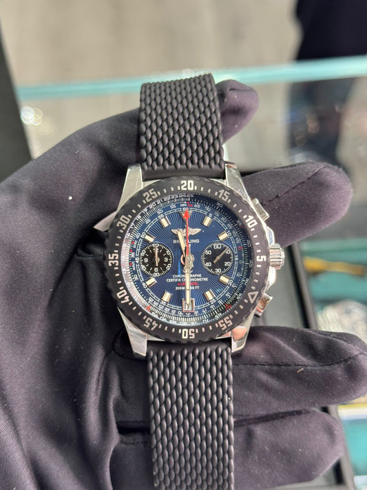 Breitling Skyracer Raven Chrono Mariner's - 43.5 MM - Stainless Steel - Black Rubber Strap - Blue Dial - Black Rotating Bezel - A2736423-C804BKPT